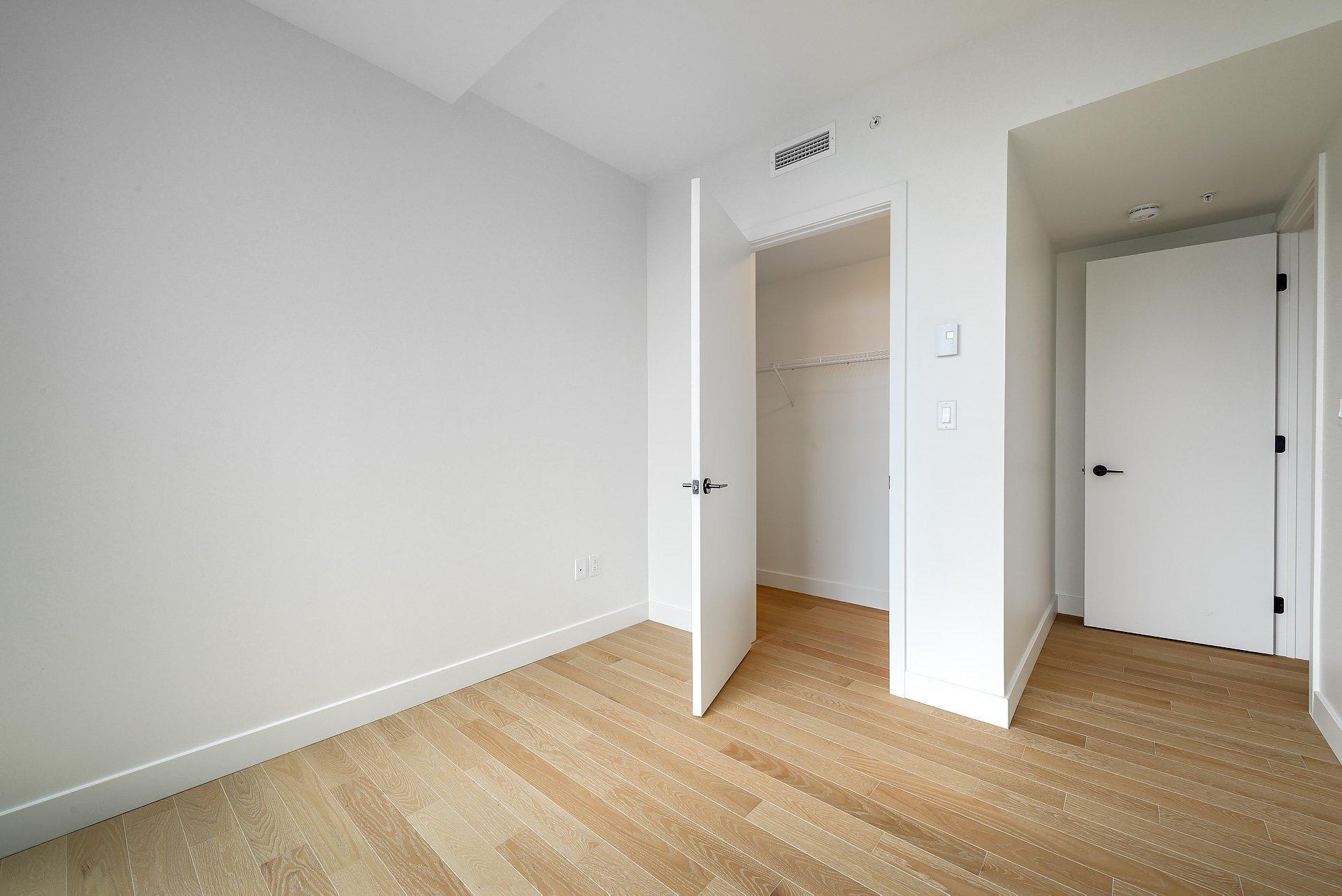 









1245


Rue De Bleury

, 3501,
Montréal (Ville-Marie),




QC
H3B0C2

