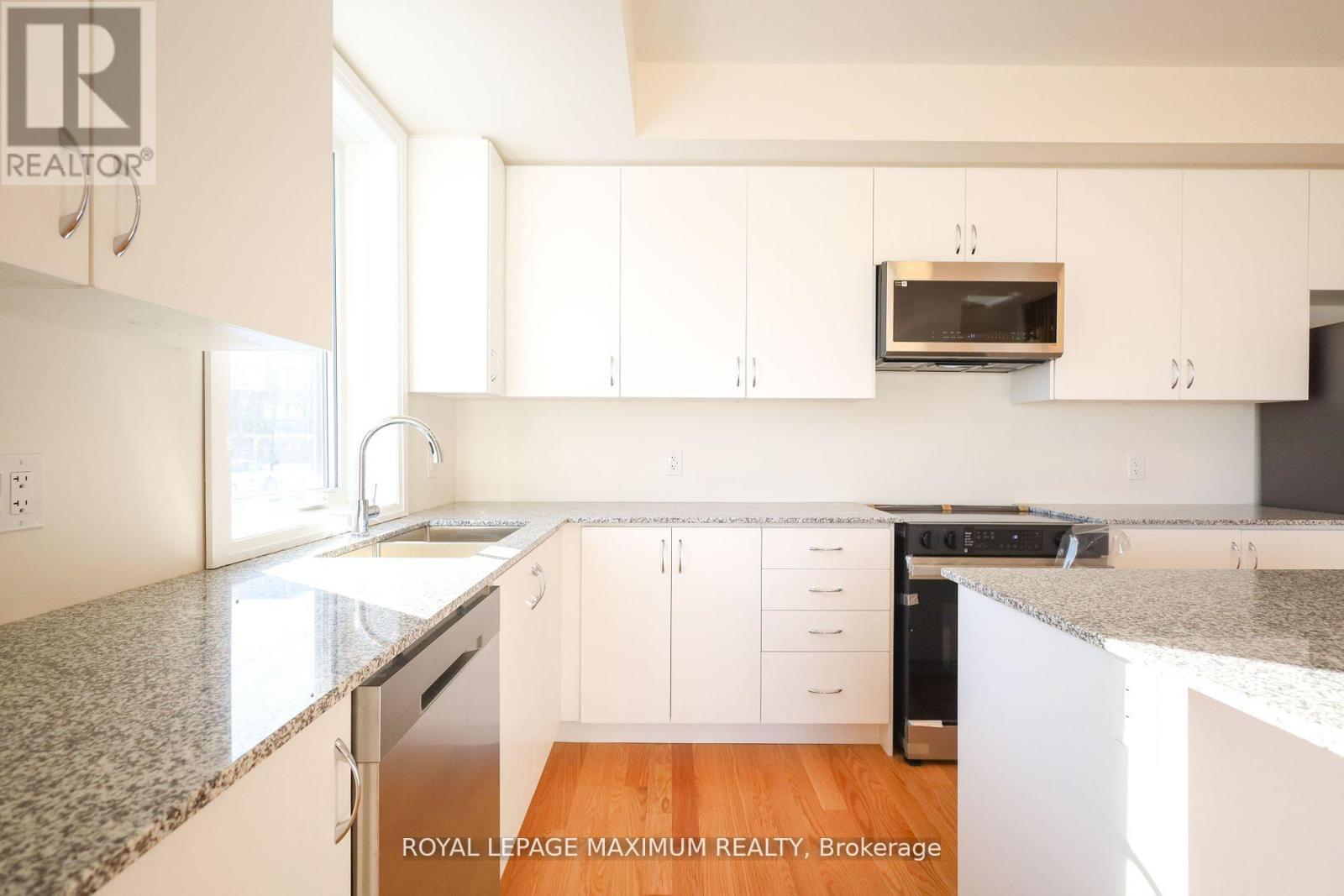 












1 - 11 BAYNES WAY N

,
Bradford West Gwillimbury,




Ontario
L3Z4M1

