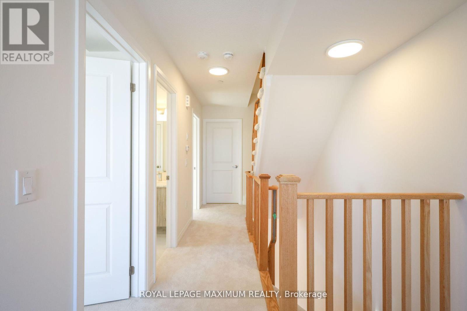 












1 - 11 BAYNES WAY N

,
Bradford West Gwillimbury,




Ontario
L3Z4M1

