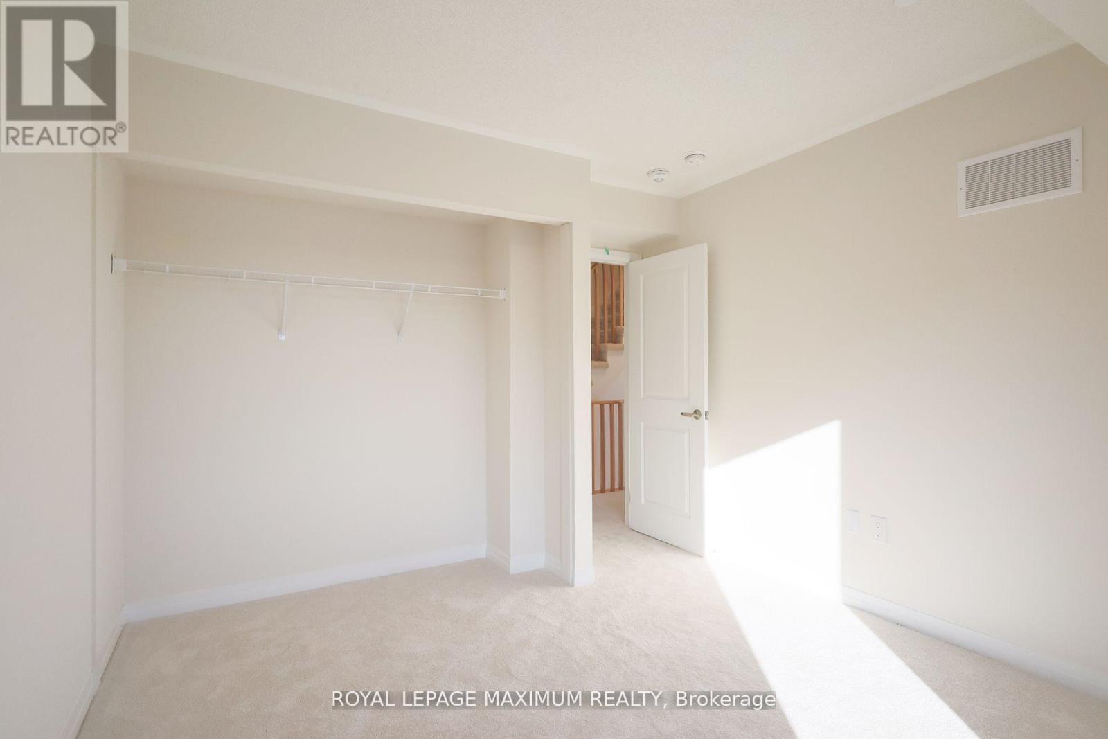 












1 - 11 BAYNES WAY N

,
Bradford West Gwillimbury,




Ontario
L3Z4M1

