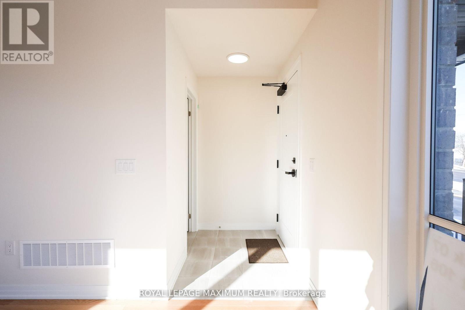 












1 - 11 BAYNES WAY N

,
Bradford West Gwillimbury,




Ontario
L3Z4M1

