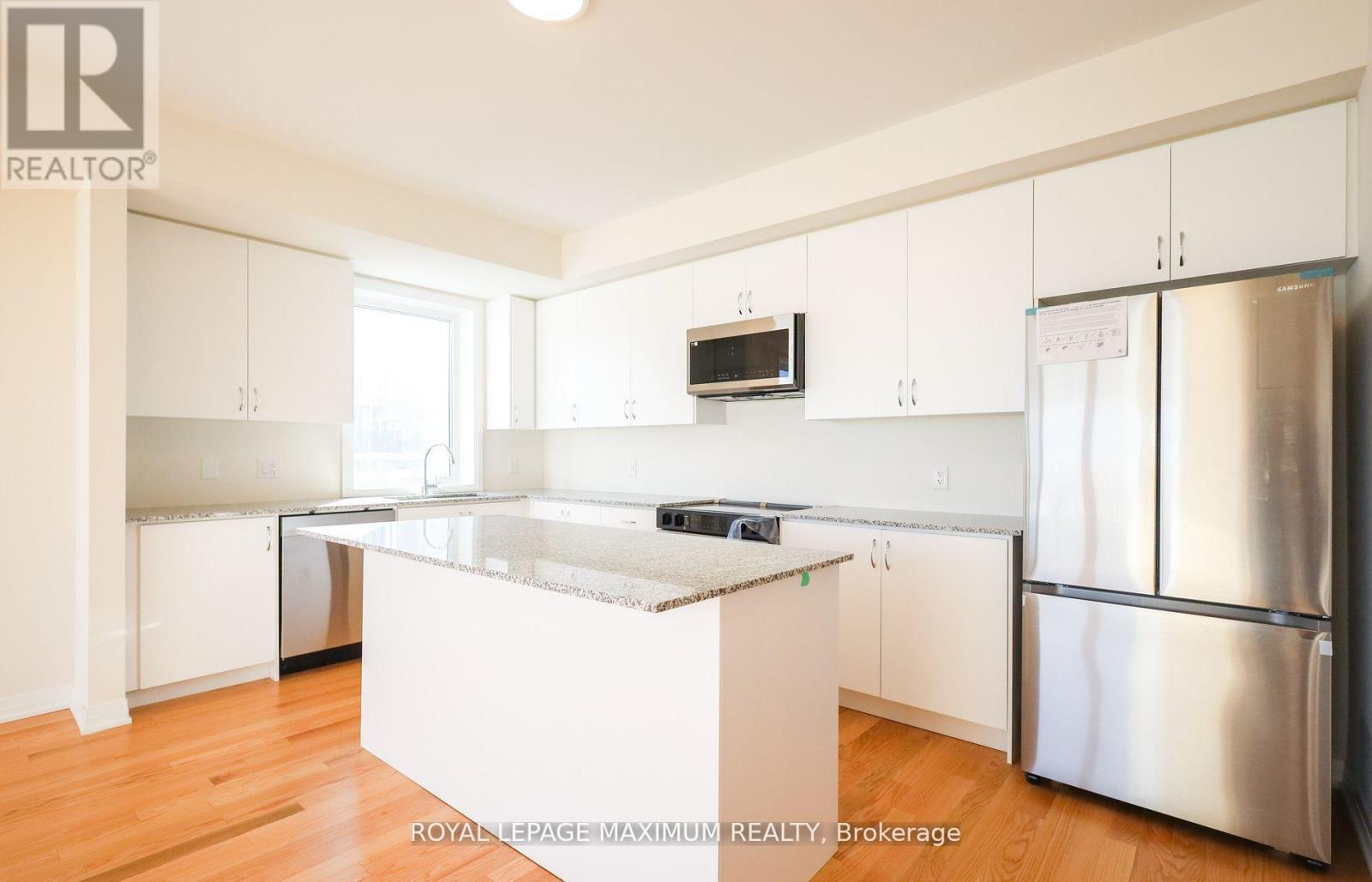 












1 - 11 BAYNES WAY N

,
Bradford West Gwillimbury,




Ontario
L3Z4M1

