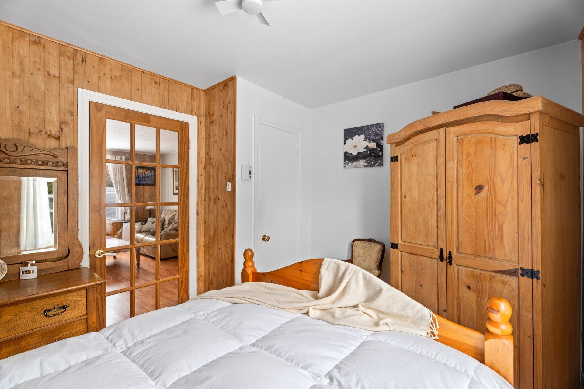 









1956


Av. A.-Boileau

,
Sainte-Lucie-des-Laurentides,




QC
J0T2J0

