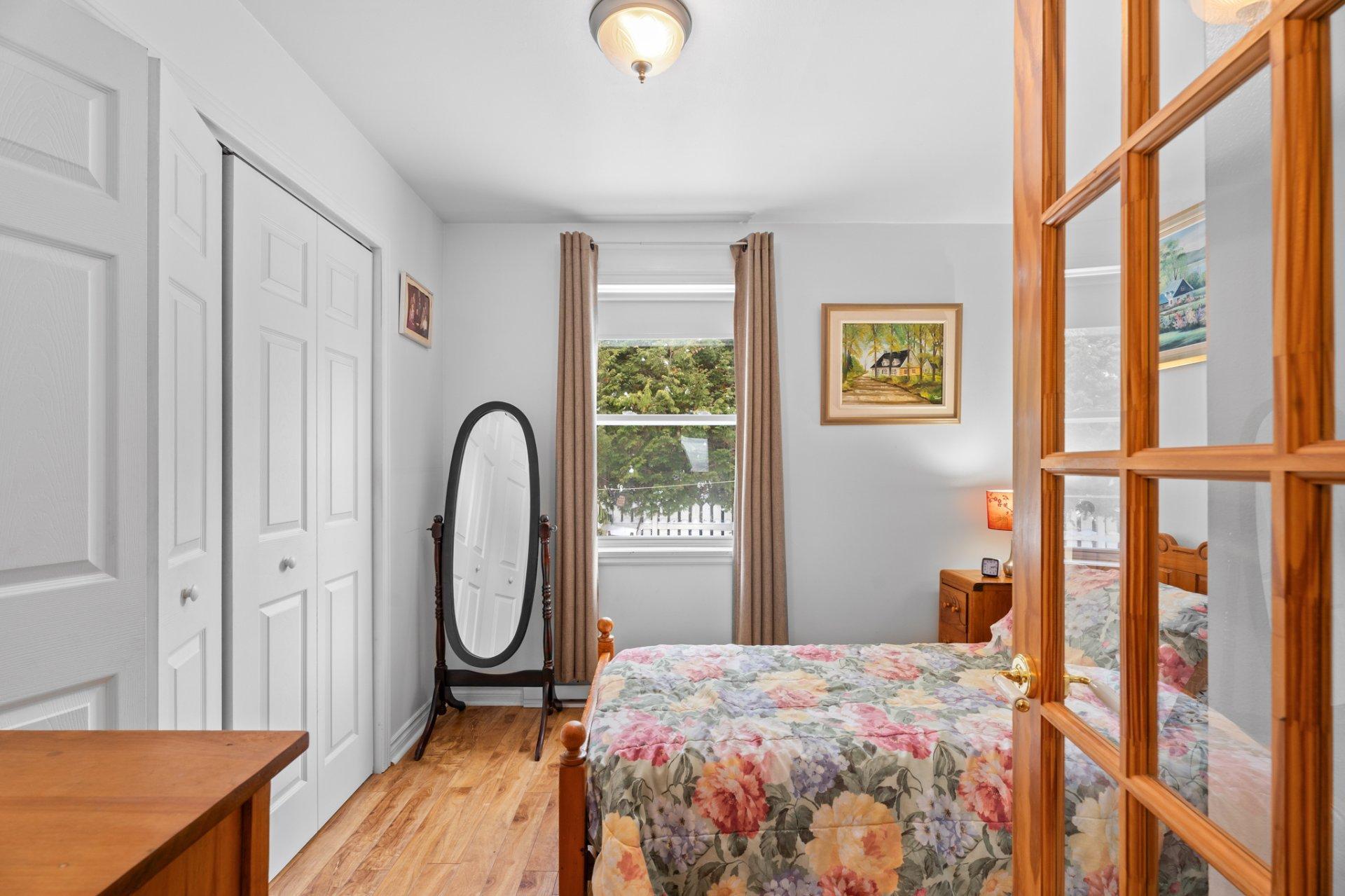 









1956


Av. A.-Boileau

,
Sainte-Lucie-des-Laurentides,




QC
J0T2J0

