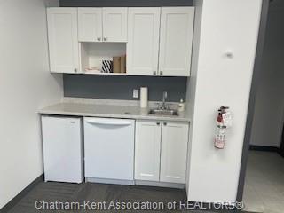 









382


Wellington

Street West, 102,
Chatham,




ON
N7M 1K4

