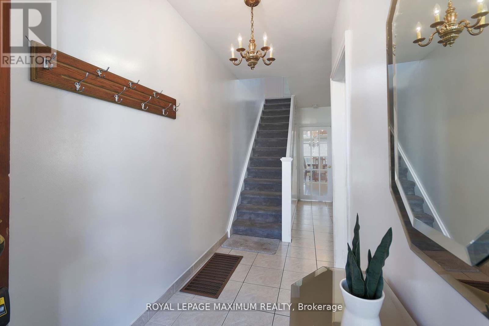 












245 BELGRAVIA AVENUE

,
Toronto,




Ontario
M6E2M9

