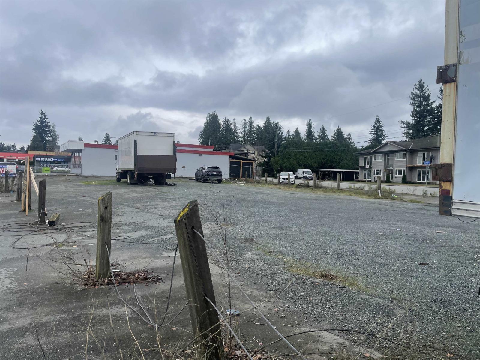 












31648 SOUTH FRASER WAY

,
Abbotsford,




British Columbia
V2T1C8

