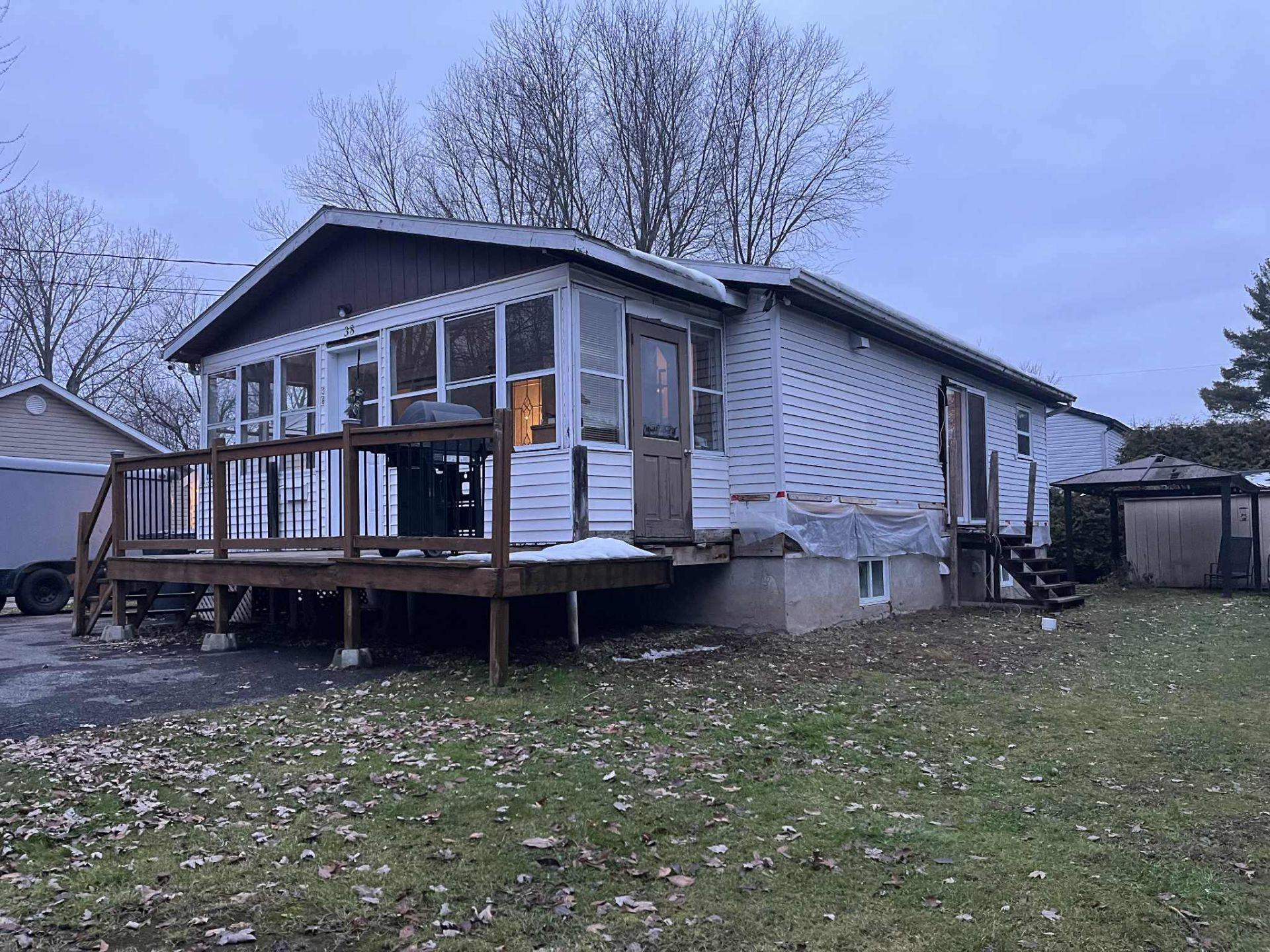 









38


Rue Joseph-Albert-Morin

,
Saint-Jean-sur-Richelieu,




QC
J2X5S1

