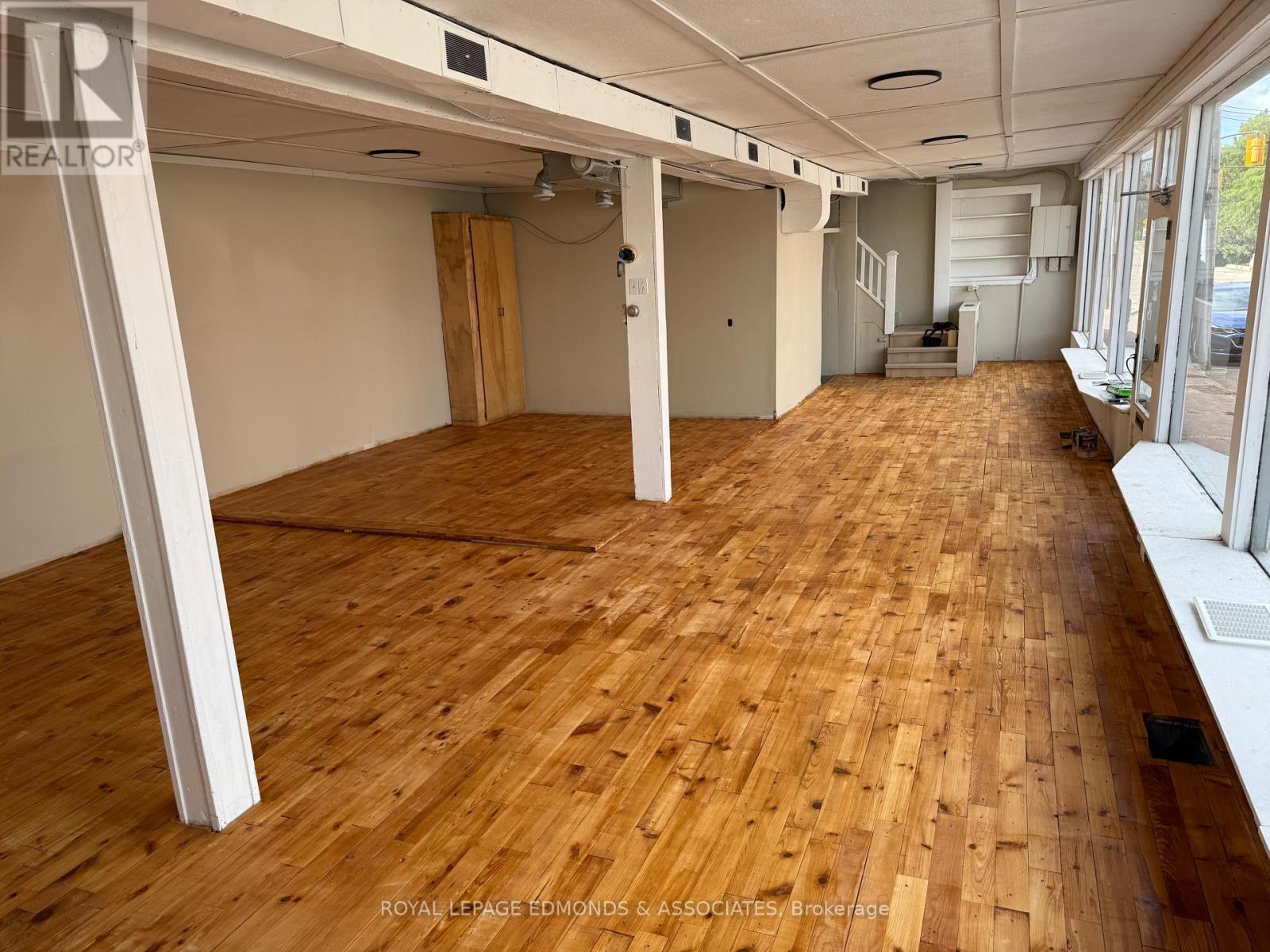 












174 ALBERT STREET

,
Pembroke,




Ontario
K8A4K6

