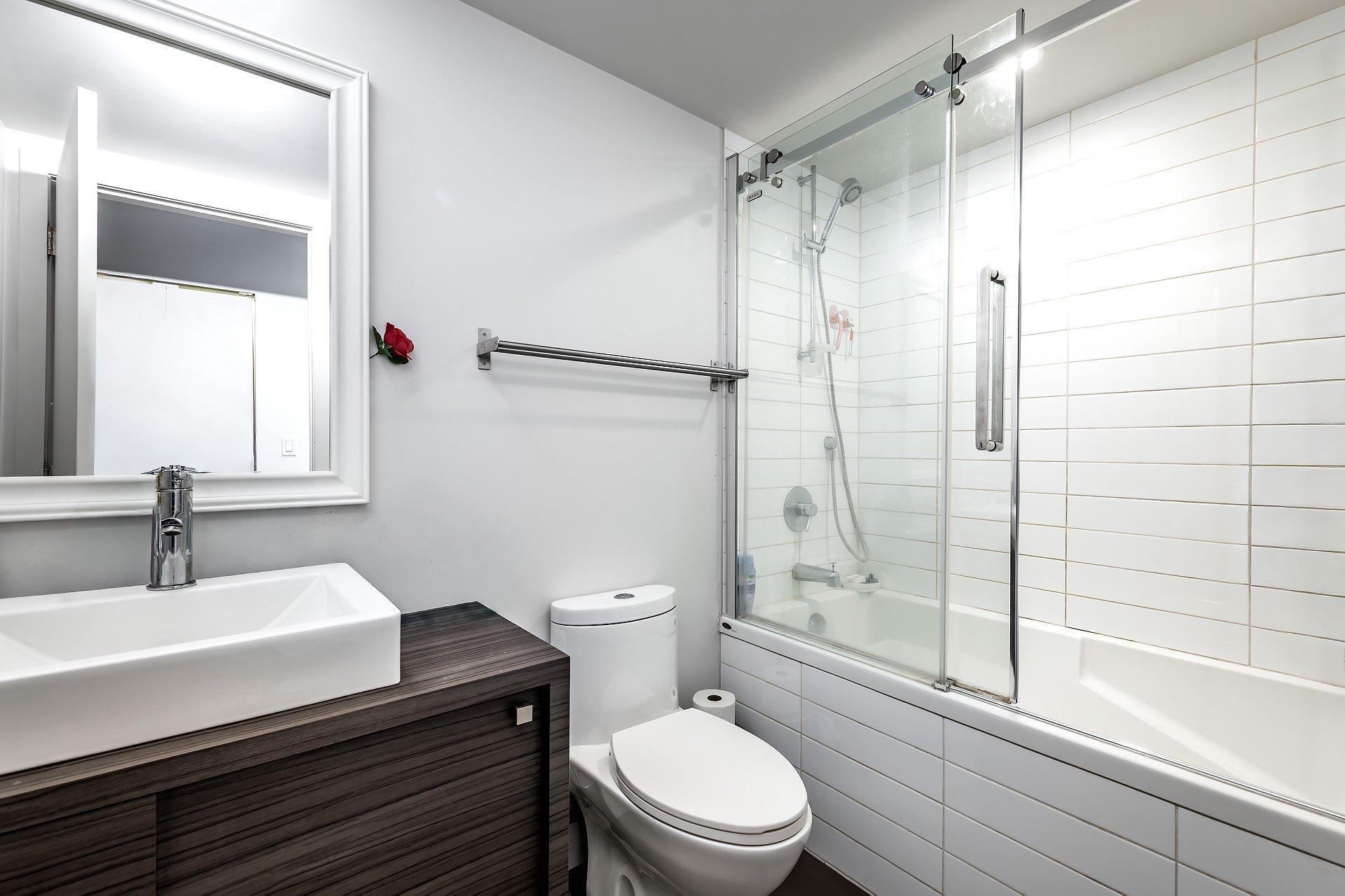 









888


Rue Wellington

, 712,
Montréal (Ville-Marie),




QC
H3C0N1

