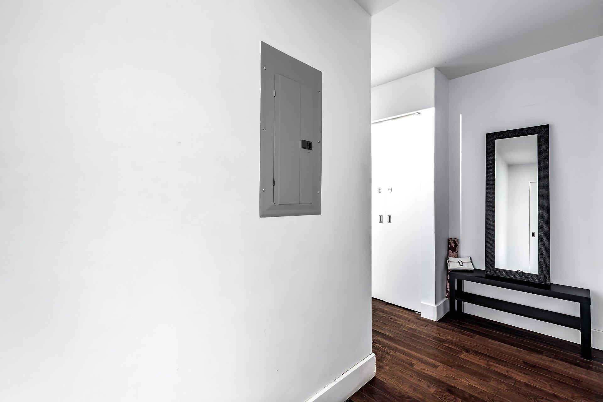 









888


Rue Wellington

, 712,
Montréal (Ville-Marie),




QC
H3C0N1

