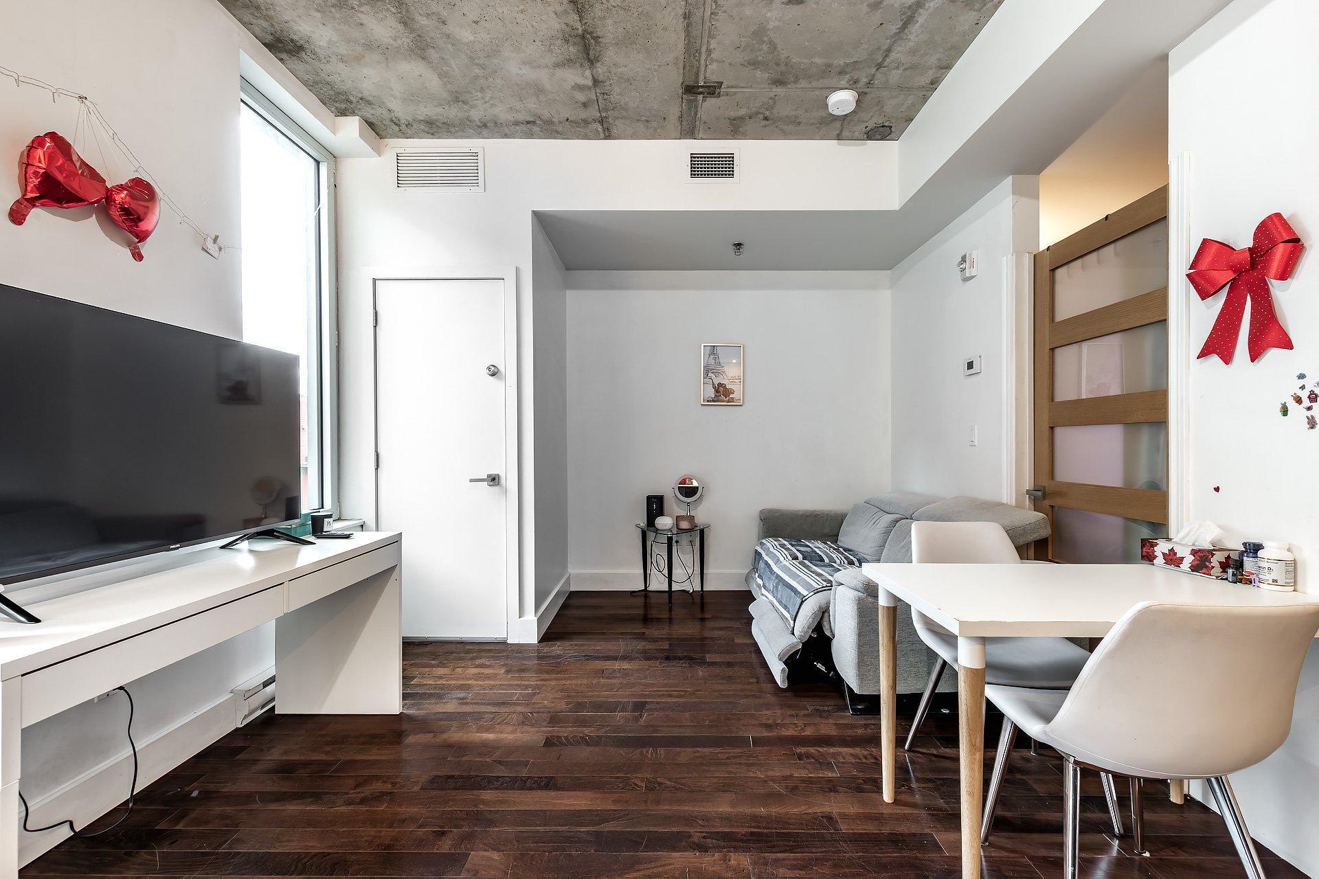 









888


Rue Wellington

, 712,
Montréal (Ville-Marie),




QC
H3C0N1

