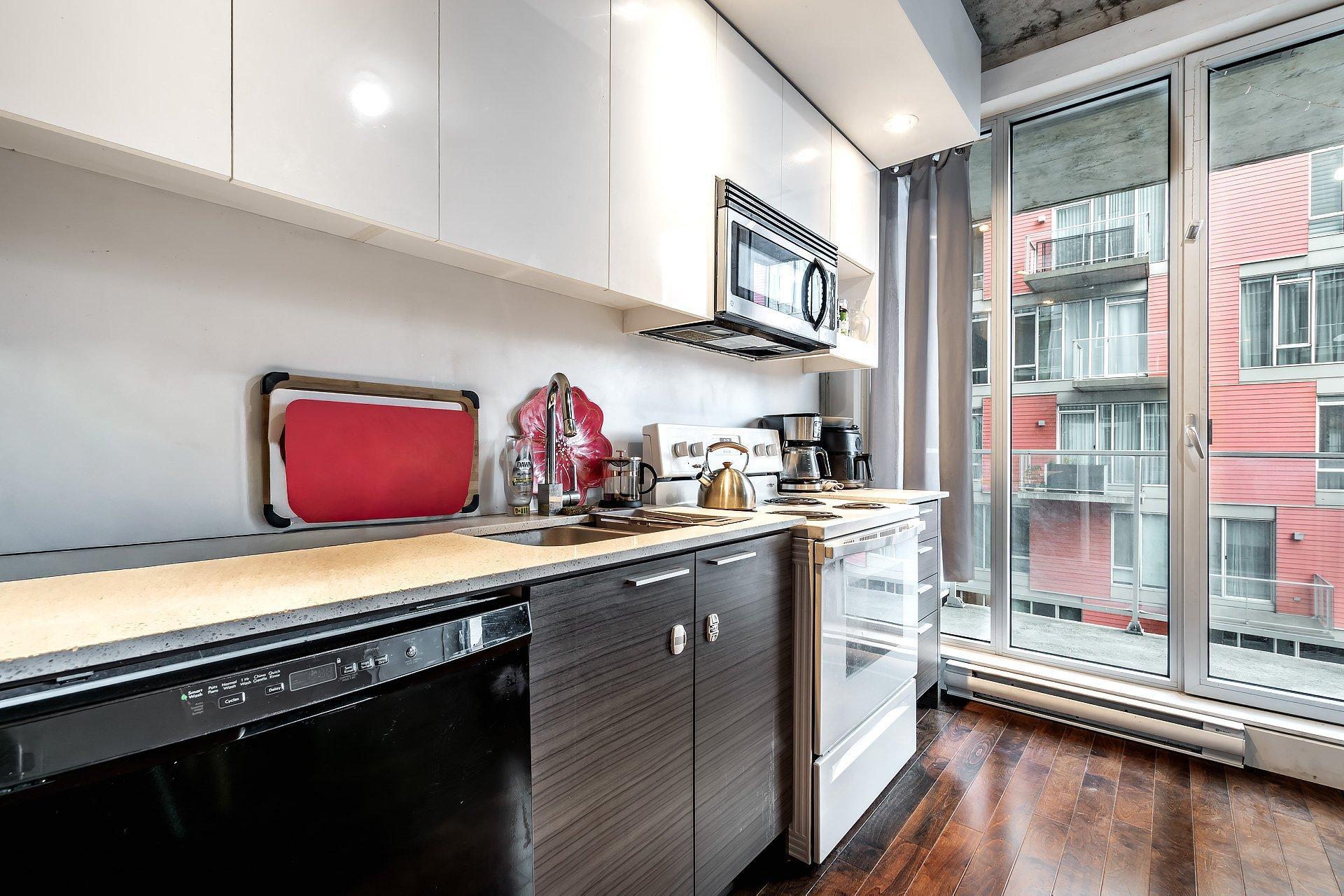 









888


Rue Wellington

, 712,
Montréal (Ville-Marie),




QC
H3C0N1

