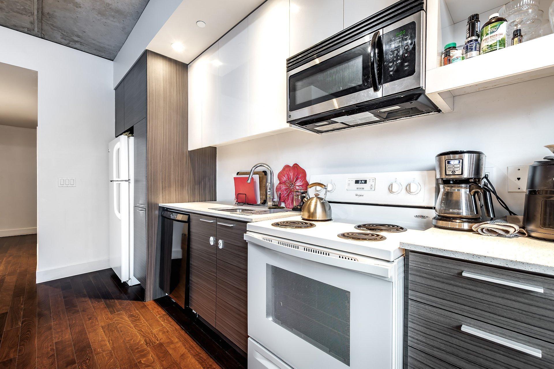 









888


Rue Wellington

, 712,
Montréal (Ville-Marie),




QC
H3C0N1

