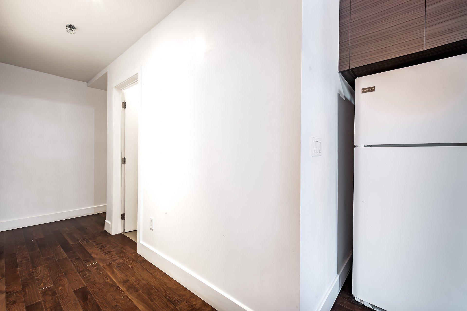 









888


Rue Wellington

, 712,
Montréal (Ville-Marie),




QC
H3C0N1

