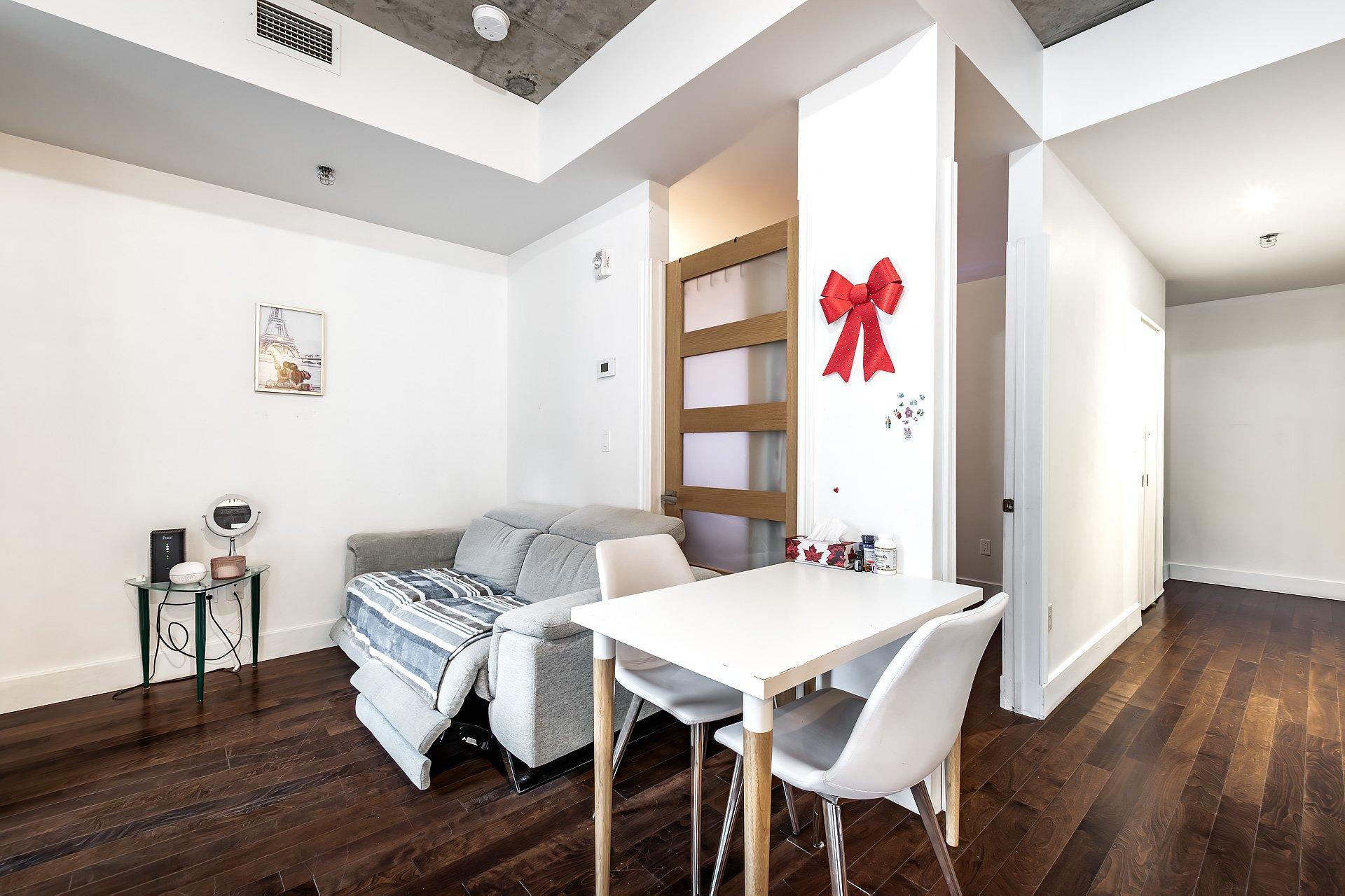 









888


Rue Wellington

, 712,
Montréal (Ville-Marie),




QC
H3C0N1

