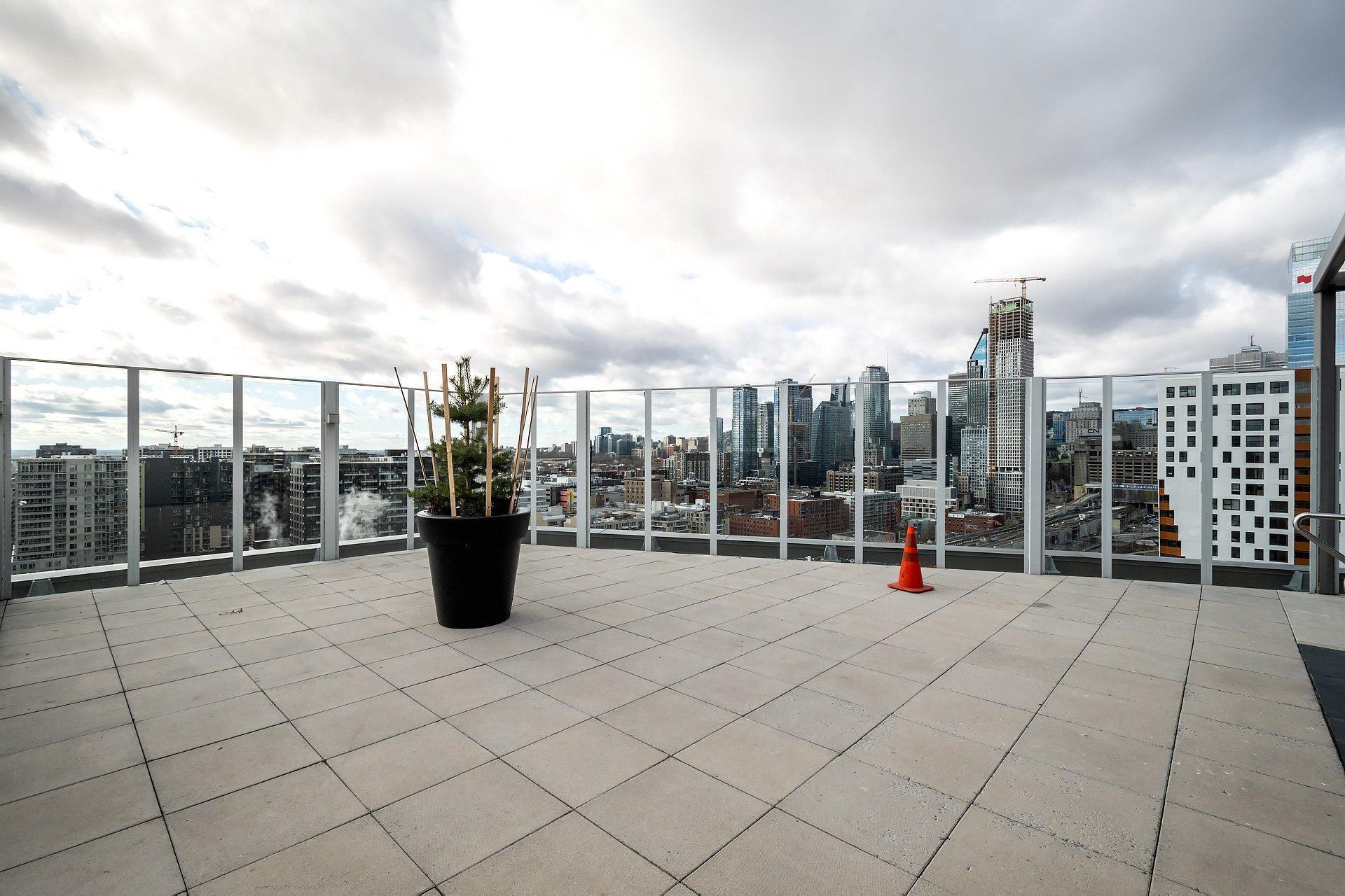 









888


Rue Wellington

, 712,
Montréal (Ville-Marie),




QC
H3C0N1

