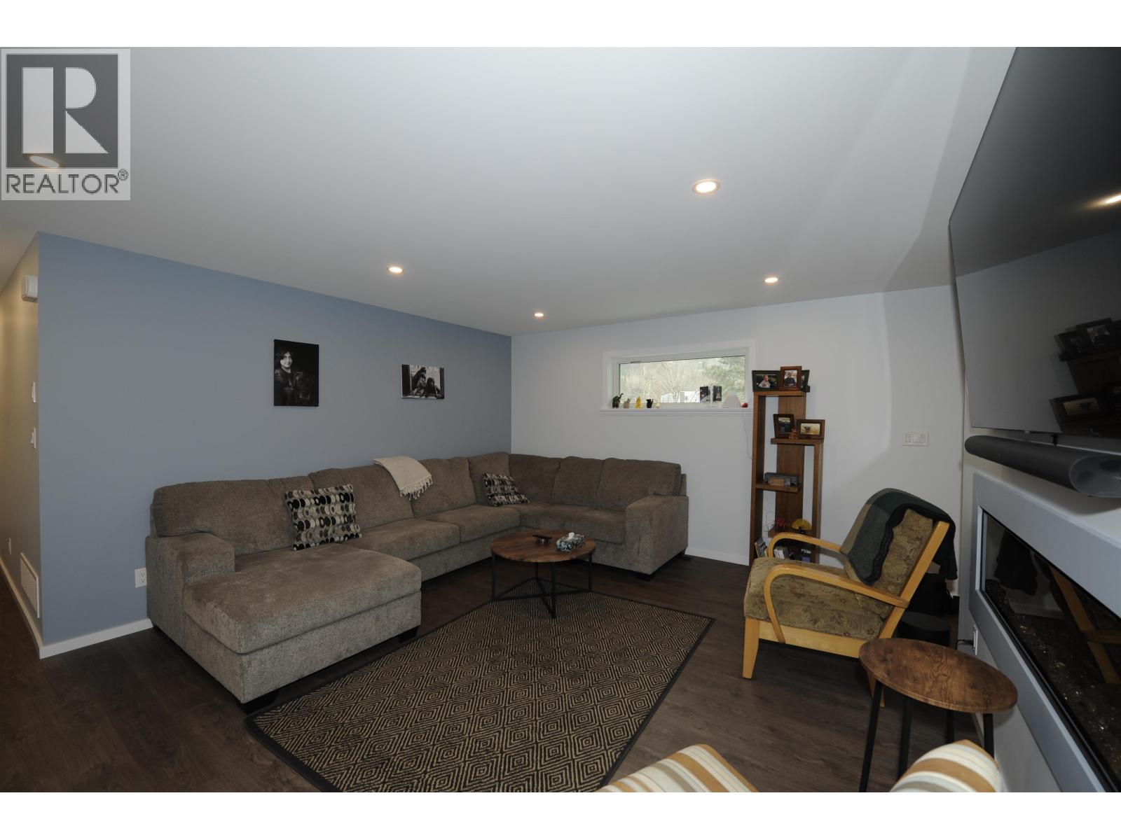












3407 KALUM STREET

,
Terrace,




British Columbia
V8G2N7

