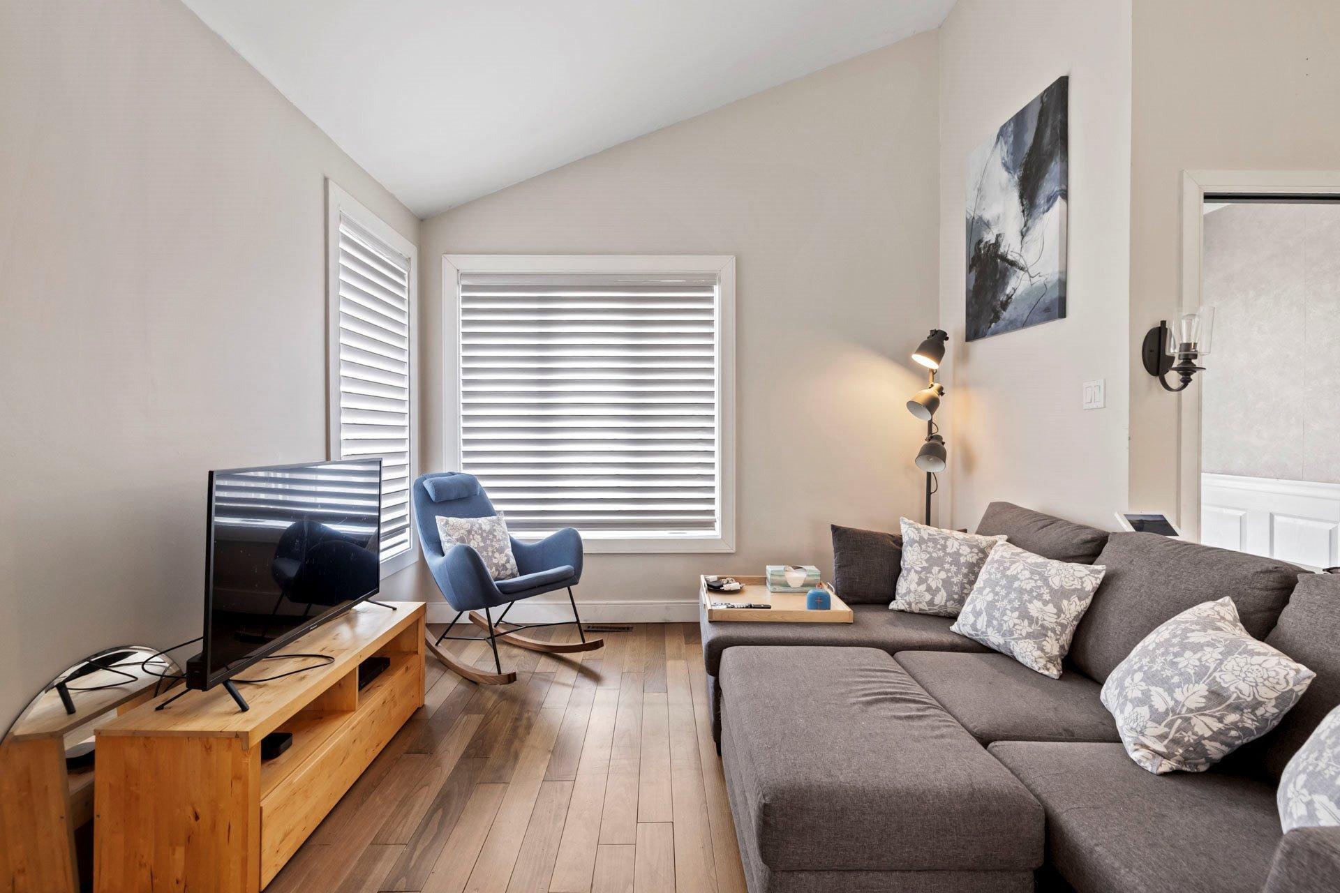 









38


Place Montmorency

,
Laval (Laval-des-Rapides),




QC
H7N1T5

