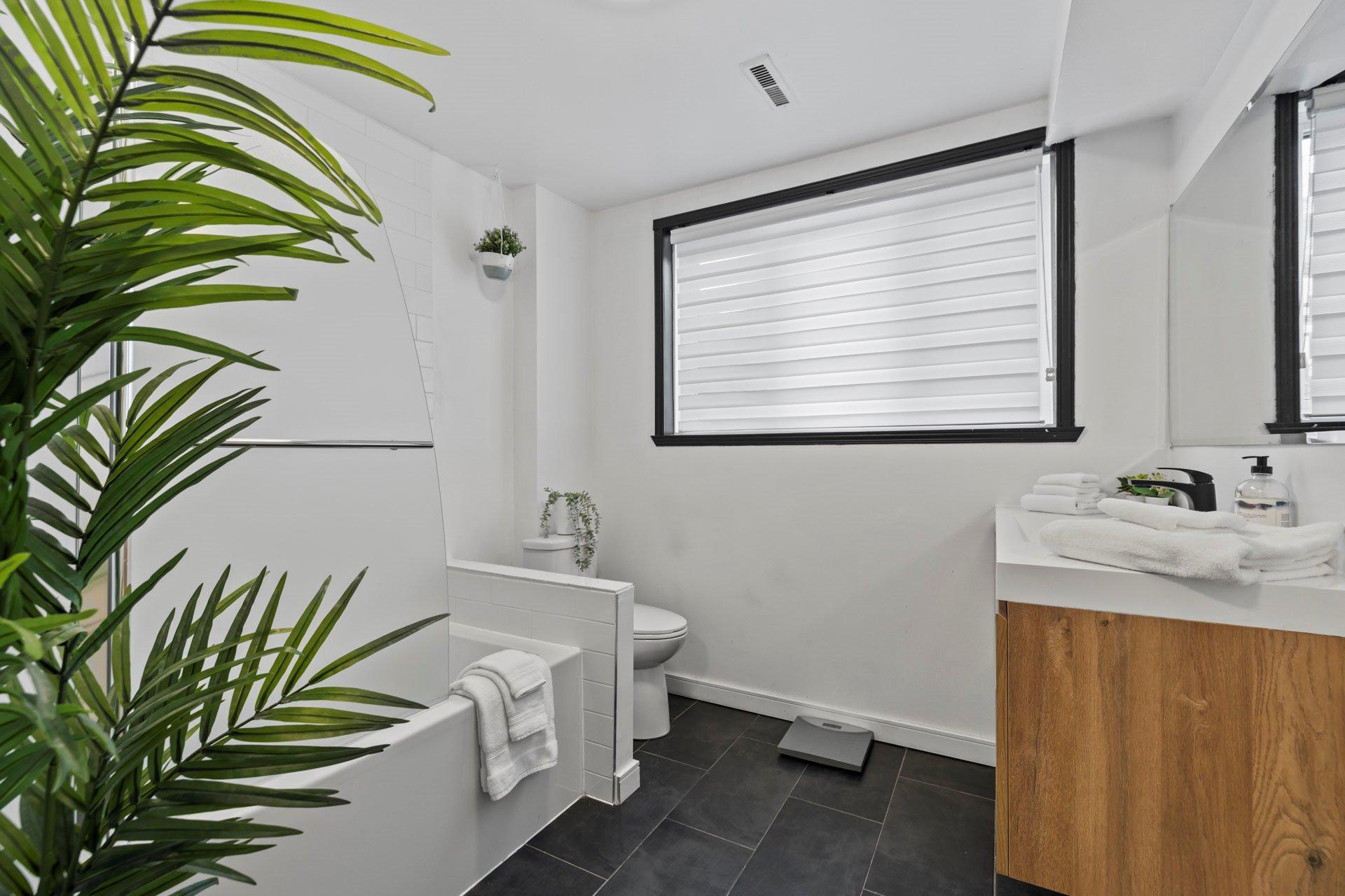 









38


Place Montmorency

,
Laval (Laval-des-Rapides),




QC
H7N1T5

