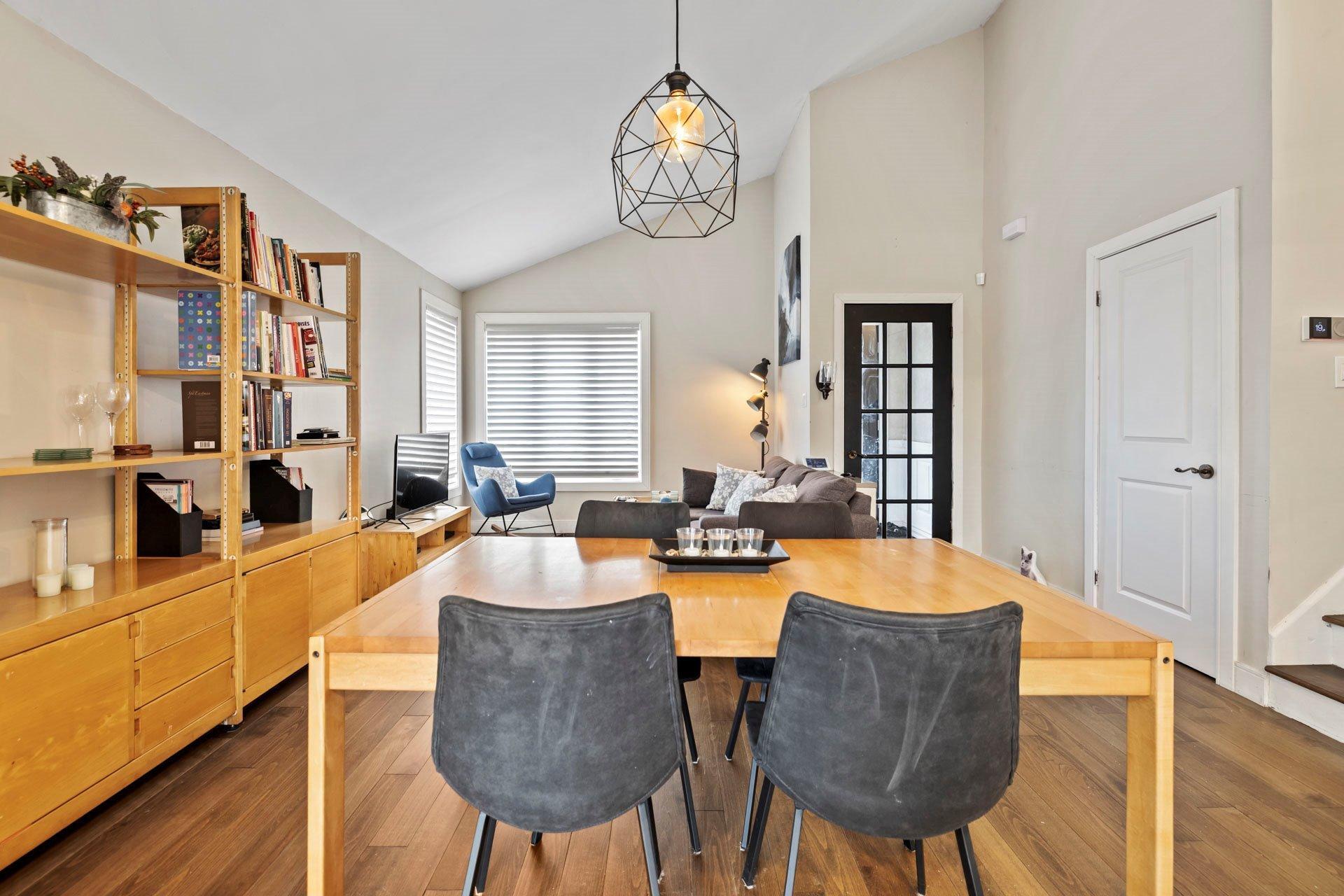 









38


Place Montmorency

,
Laval (Laval-des-Rapides),




QC
H7N1T5

