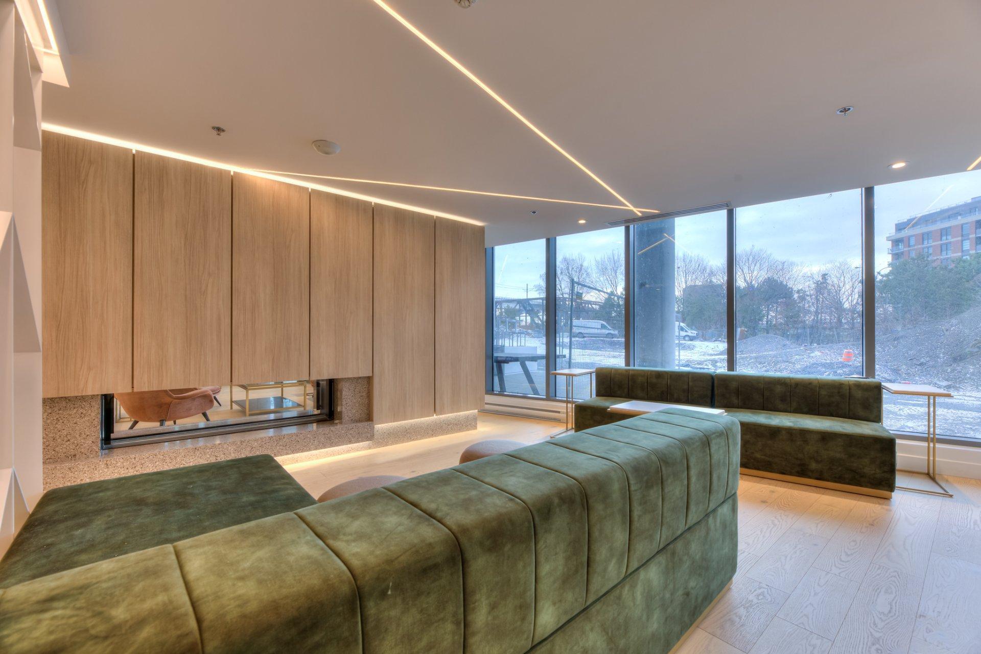 









100


Rue Murray

, 104,
Montréal (Le Sud-Ouest),




QC
H3C1A2

