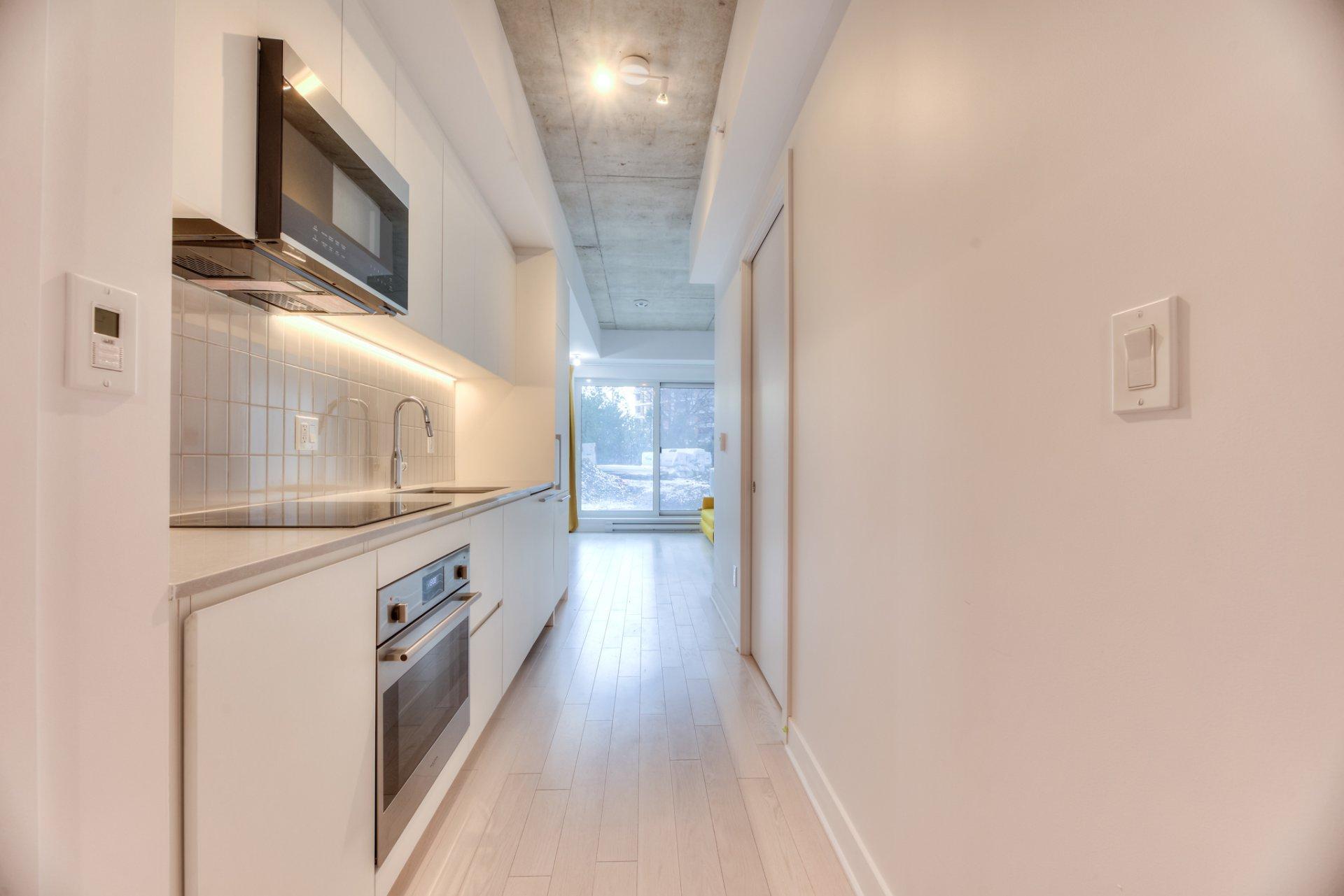 









100


Rue Murray

, 104,
Montréal (Le Sud-Ouest),




QC
H3C1A2

