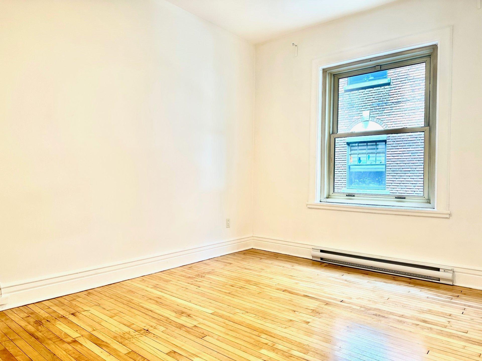 









388


Av. Olivier

, 2,
Westmount,




QC
H3Z2C9

