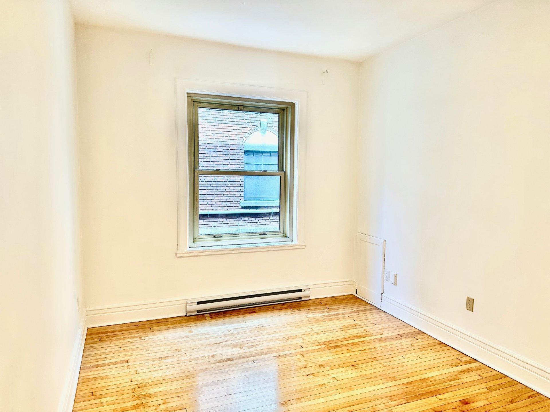 









388


Av. Olivier

, 2,
Westmount,




QC
H3Z2C9

