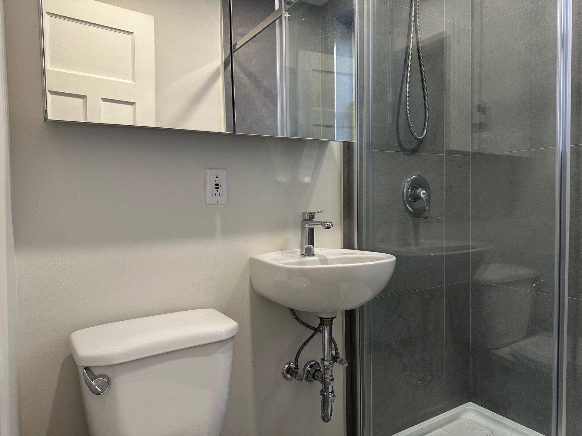 









388


Av. Olivier

, 2,
Westmount,




QC
H3Z2C9

