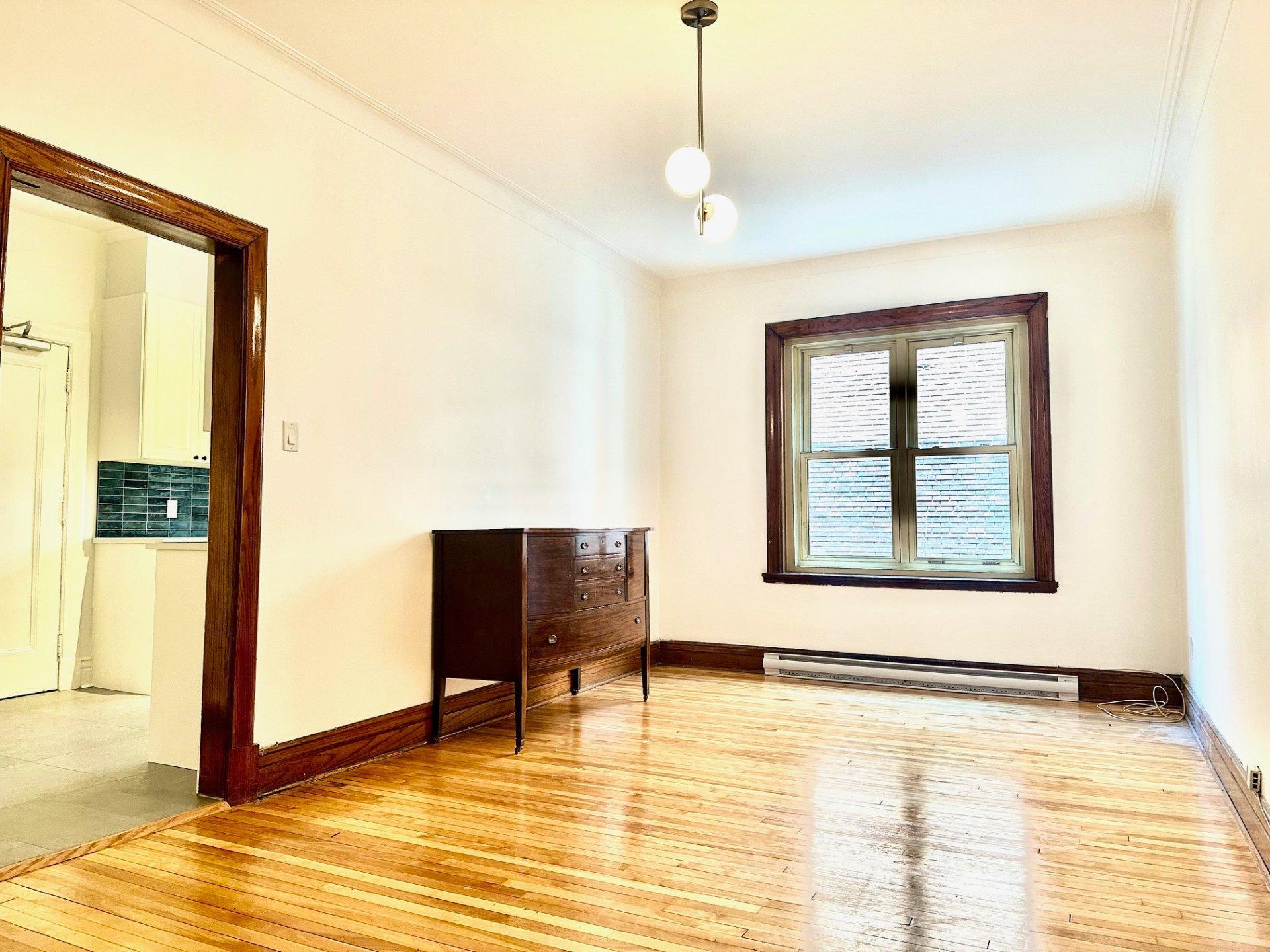 









388


Av. Olivier

, 2,
Westmount,




QC
H3Z2C9

