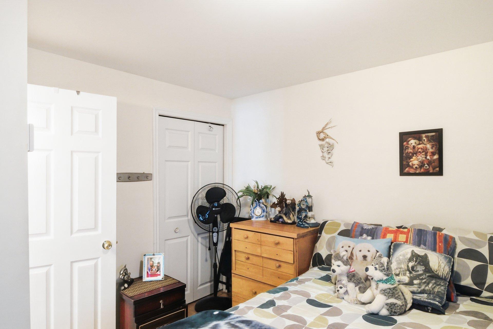 









177


Rue Dorchester

,
Gatineau (Buckingham),




QC
J8L1L5

