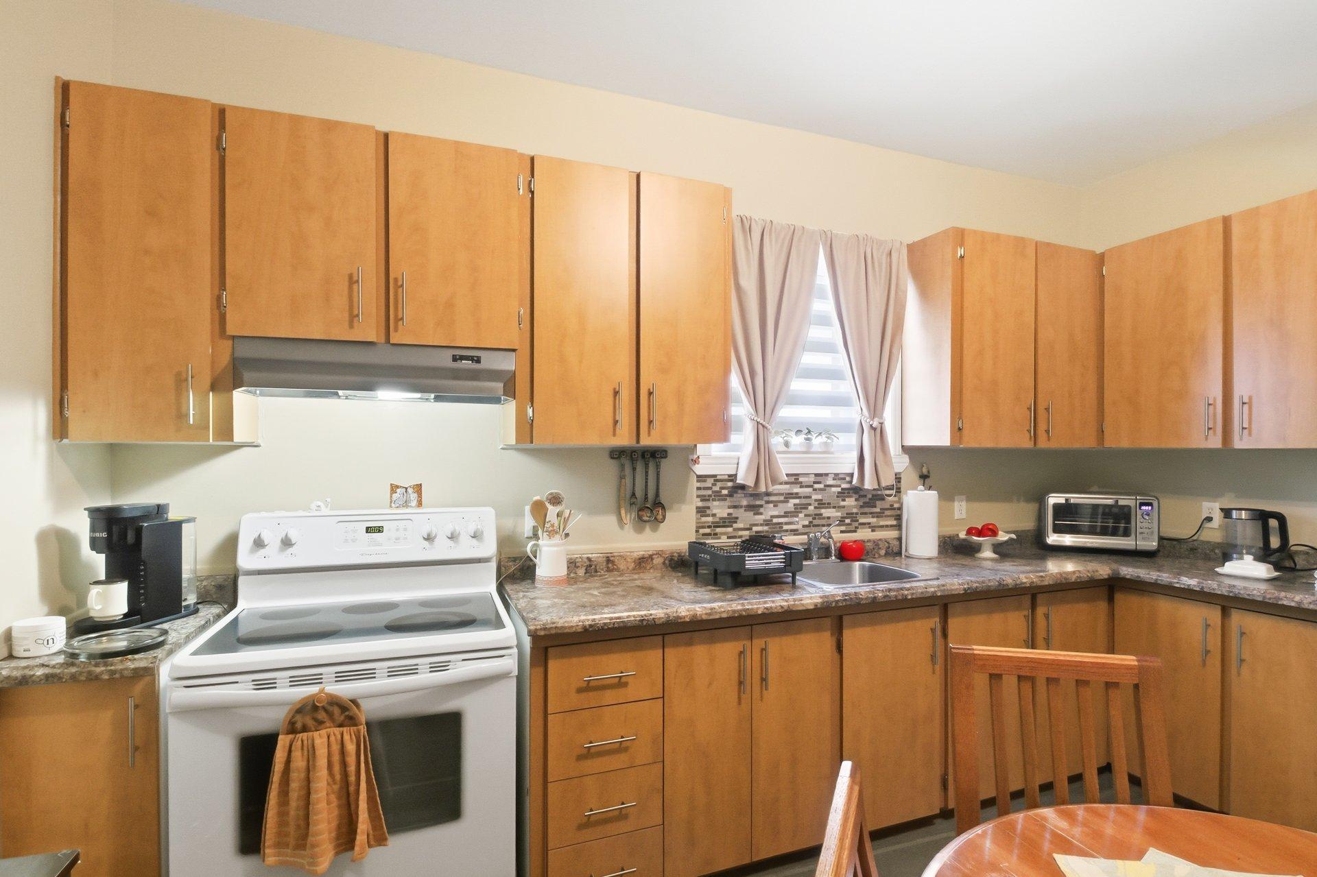 









177


Rue Dorchester

,
Gatineau (Buckingham),




QC
J8L1L5

