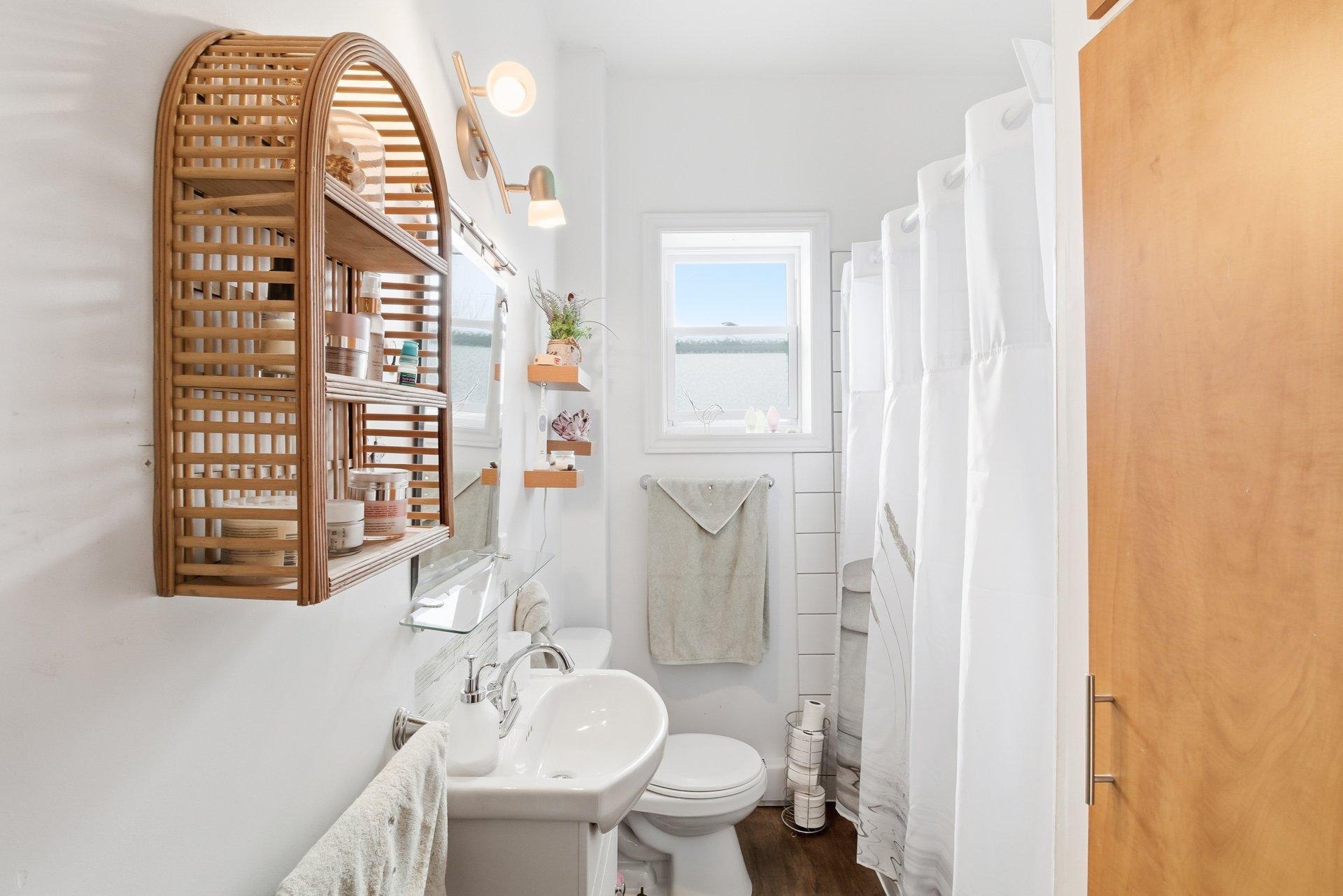 









177


Rue Dorchester

,
Gatineau (Buckingham),




QC
J8L1L5

