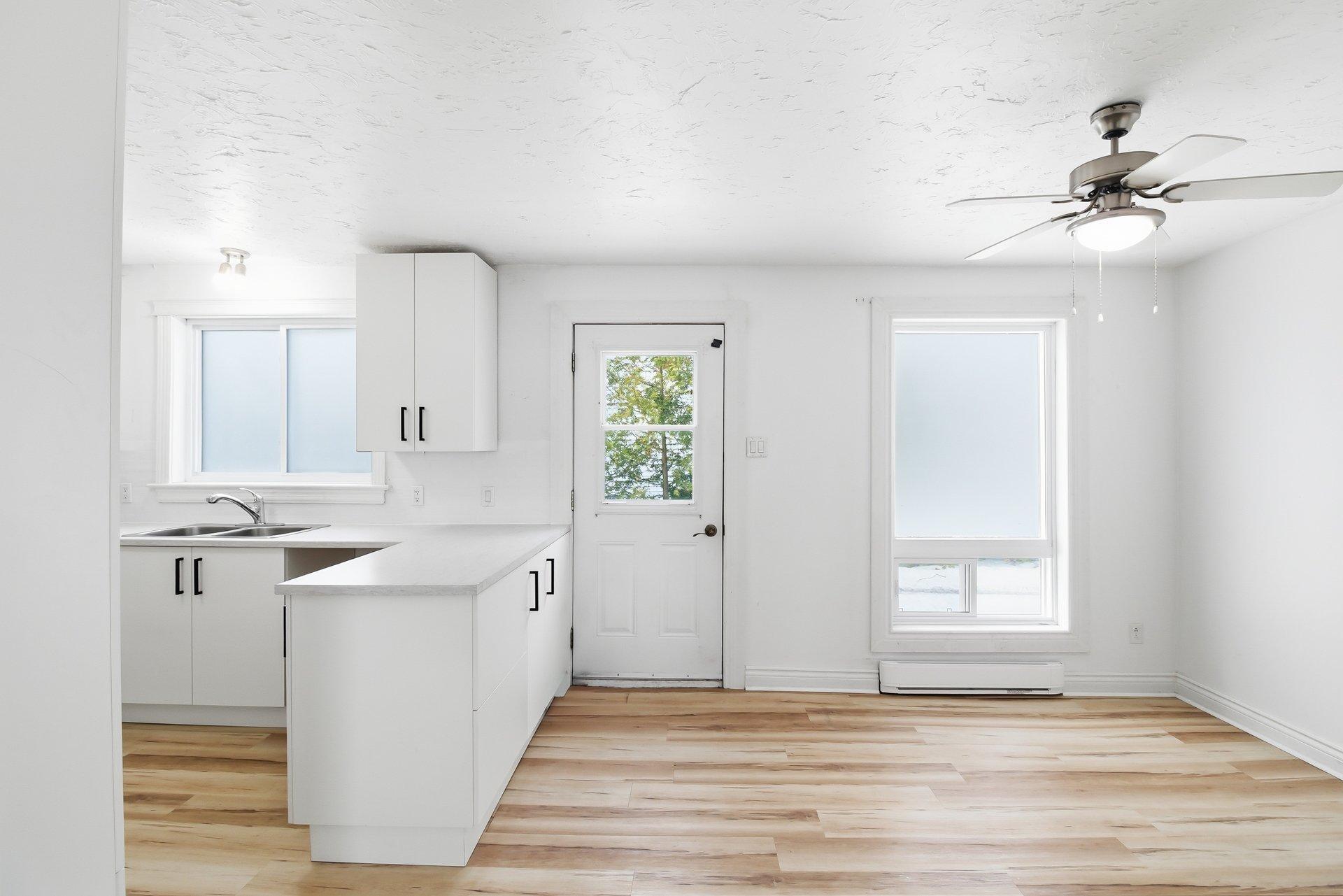 









177


Rue Dorchester

,
Gatineau (Buckingham),




QC
J8L1L5

