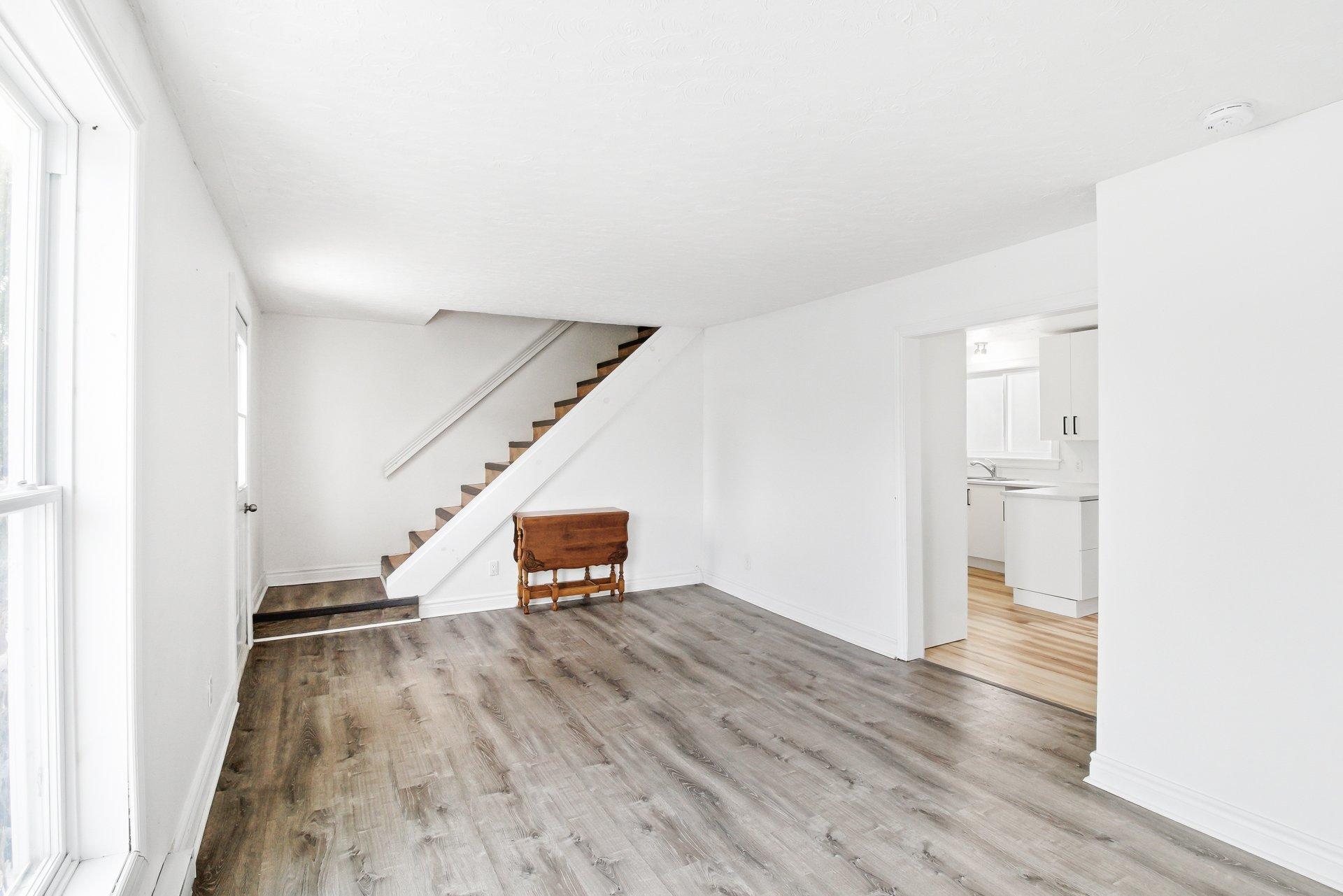 









177


Rue Dorchester

,
Gatineau (Buckingham),




QC
J8L1L5

