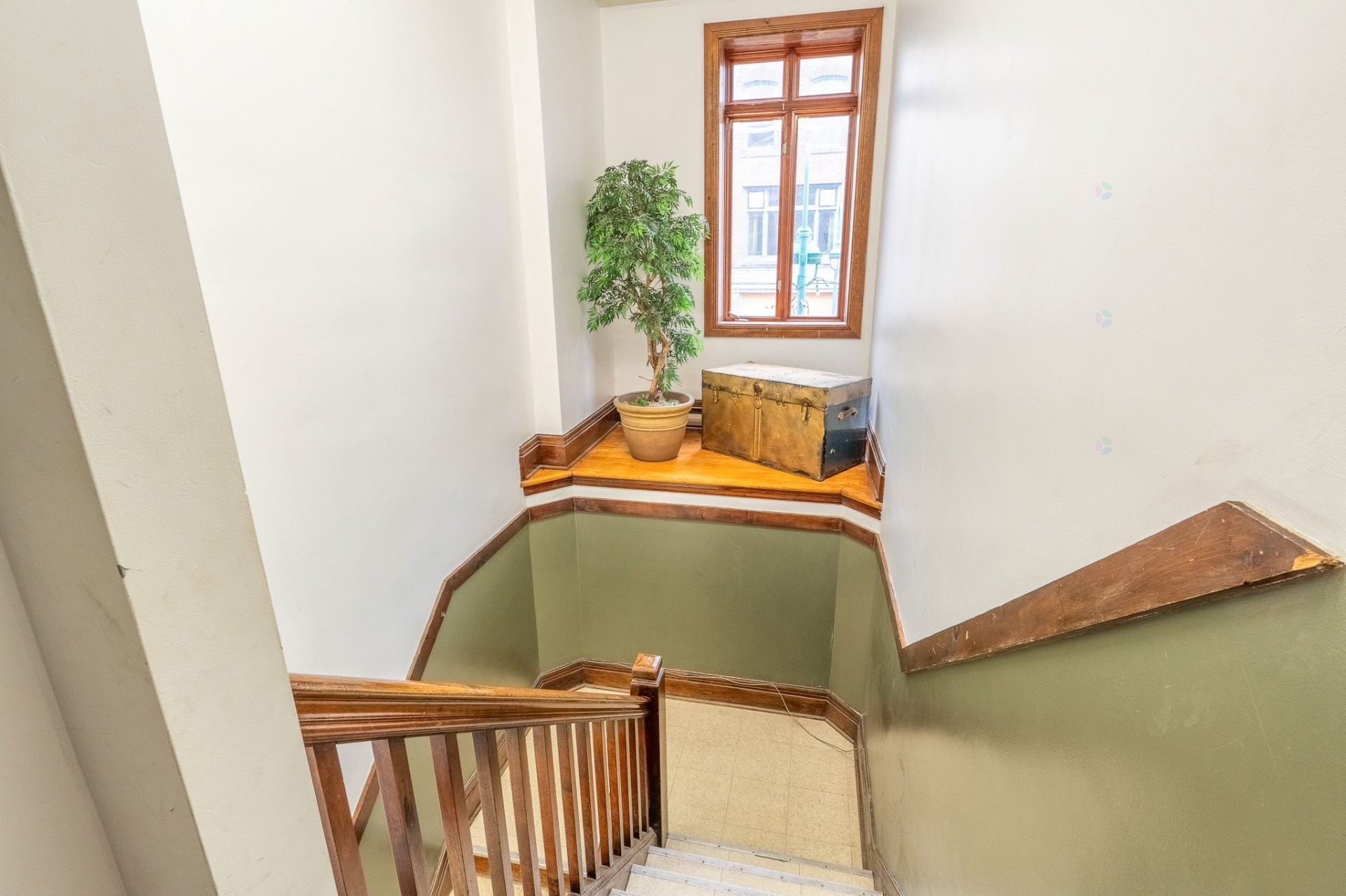 









40

 - 42


Rue Wellington N.

,
Sherbrooke (Les Nations),




QC
J1H5B7

