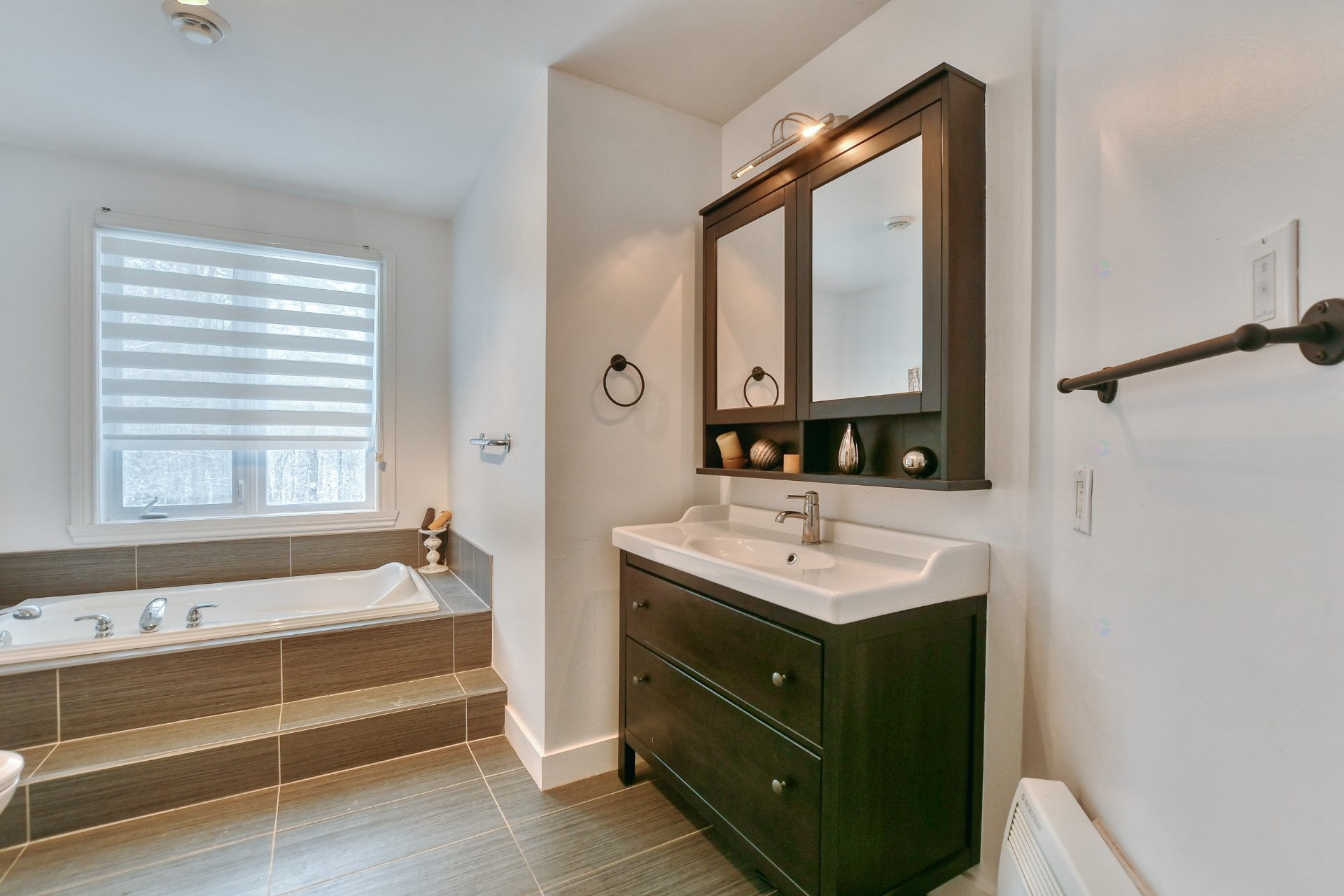 









1478


Rue Plamondon

,
Prévost,




QC
J0R1T0

