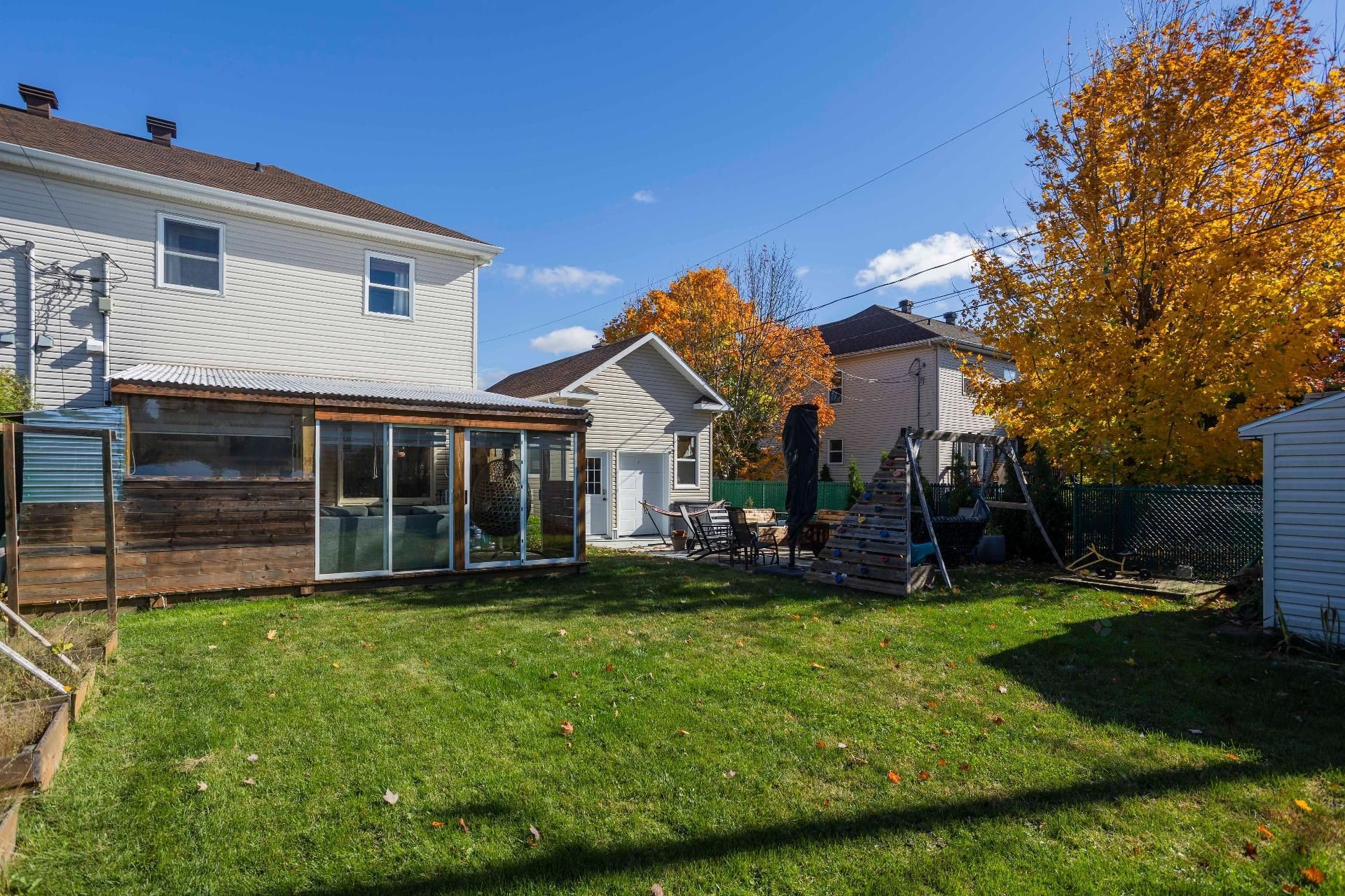 









1023


Rue du Grand-Duc

,
Trois-Rivières,




QC
G8V2P3

