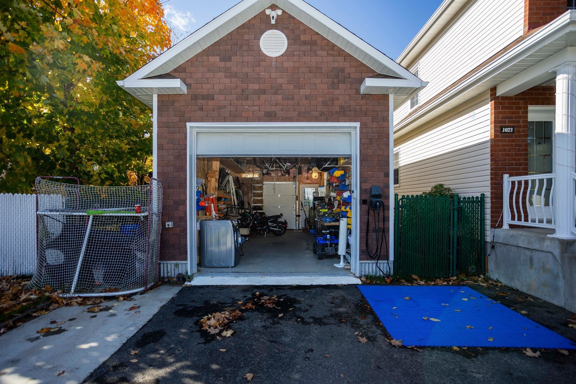 









1023


Rue du Grand-Duc

,
Trois-Rivières,




QC
G8V2P3

