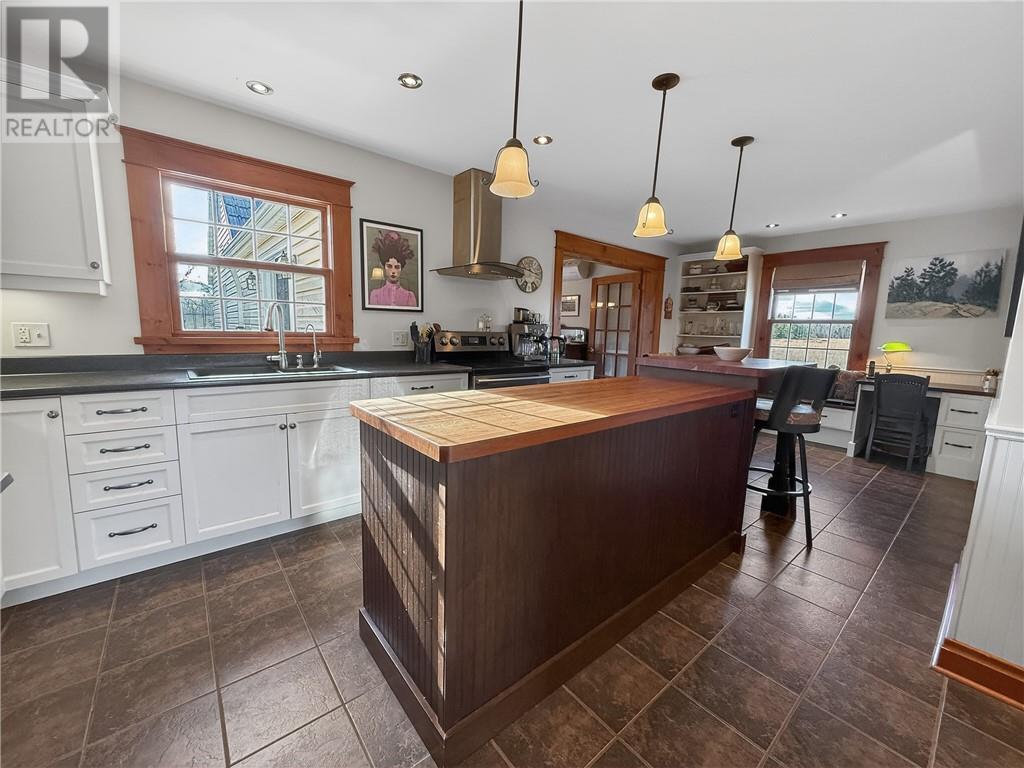 












73 Hideaway Road

,
Kagawong, Manitoulin Island,




Ontario
P0P1J0

