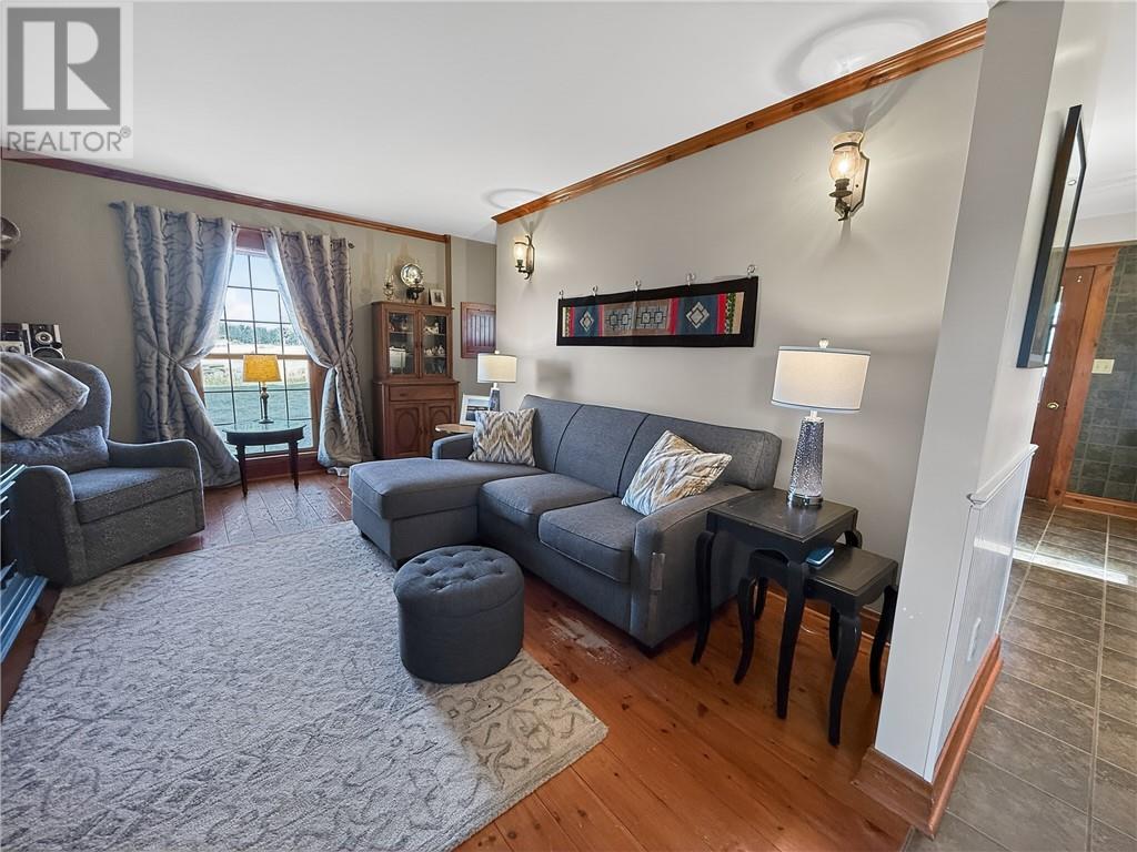 












73 Hideaway Road

,
Kagawong, Manitoulin Island,




Ontario
P0P1J0

