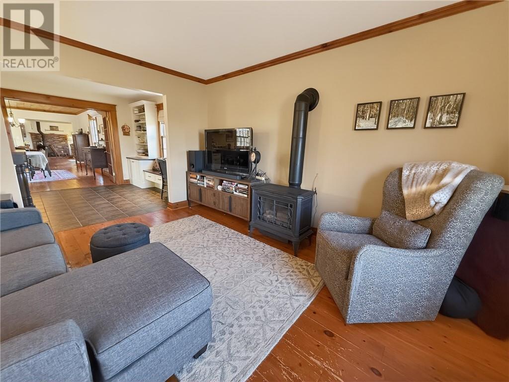 












73 Hideaway Road

,
Kagawong, Manitoulin Island,




Ontario
P0P1J0

