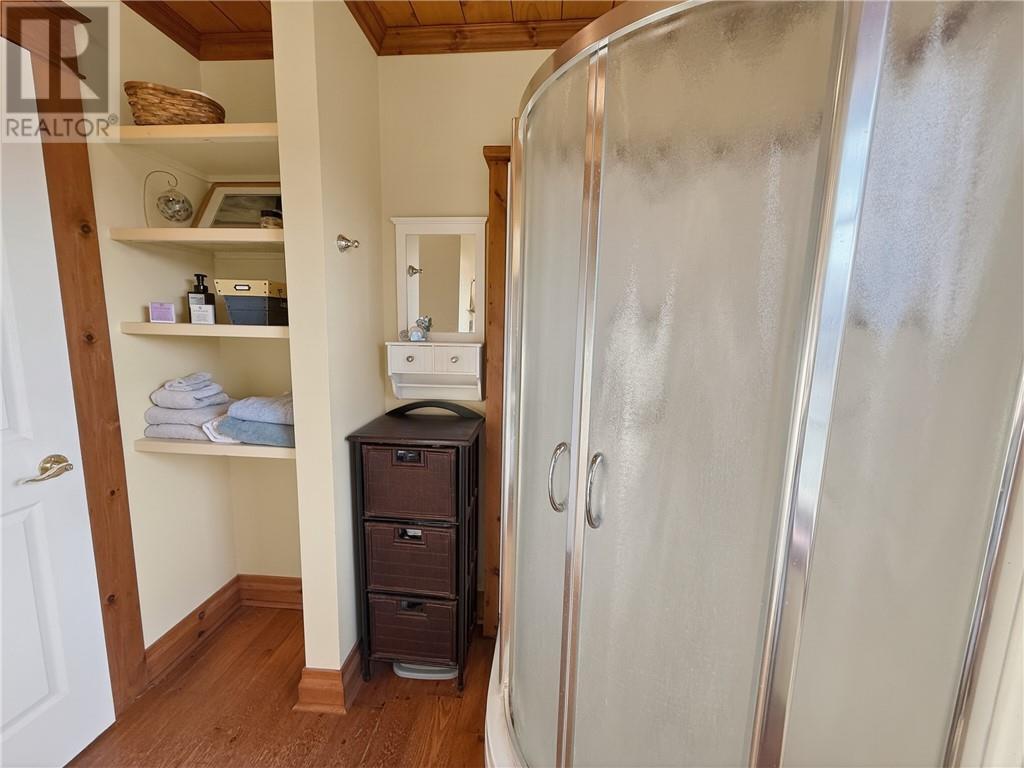 












73 Hideaway Road

,
Kagawong, Manitoulin Island,




Ontario
P0P1J0

