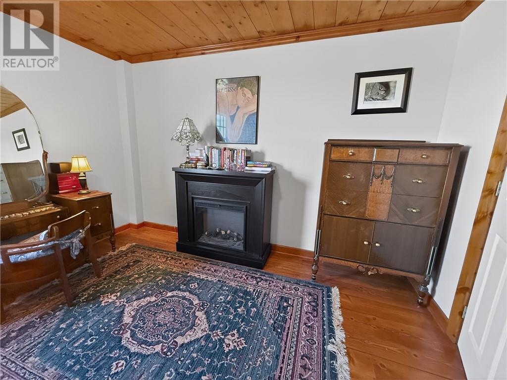 












73 Hideaway Road

,
Kagawong, Manitoulin Island,




Ontario
P0P1J0


