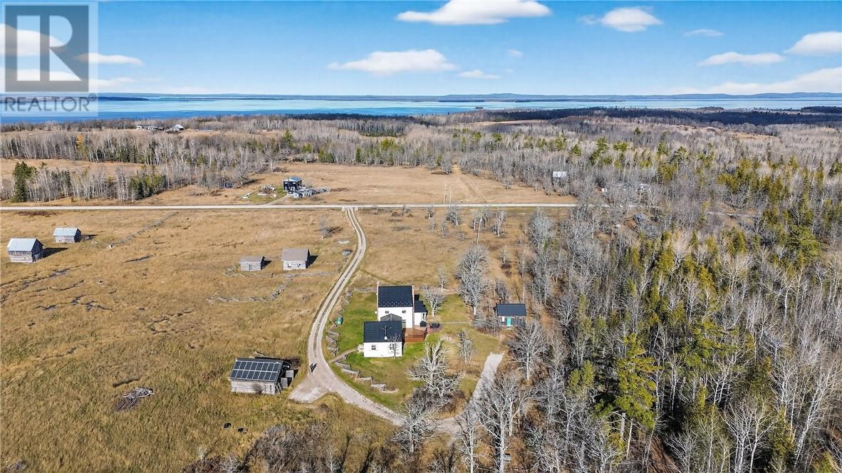 












73 Hideaway Road

,
Kagawong, Manitoulin Island,




Ontario
P0P1J0

