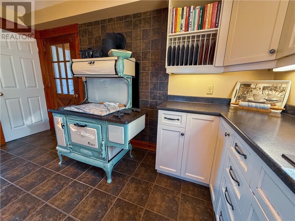 












73 Hideaway Road

,
Kagawong, Manitoulin Island,




Ontario
P0P1J0

