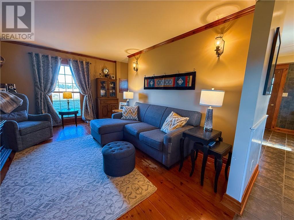 












73 Hideaway Road

,
Kagawong, Manitoulin Island,




Ontario
P0P1J0

