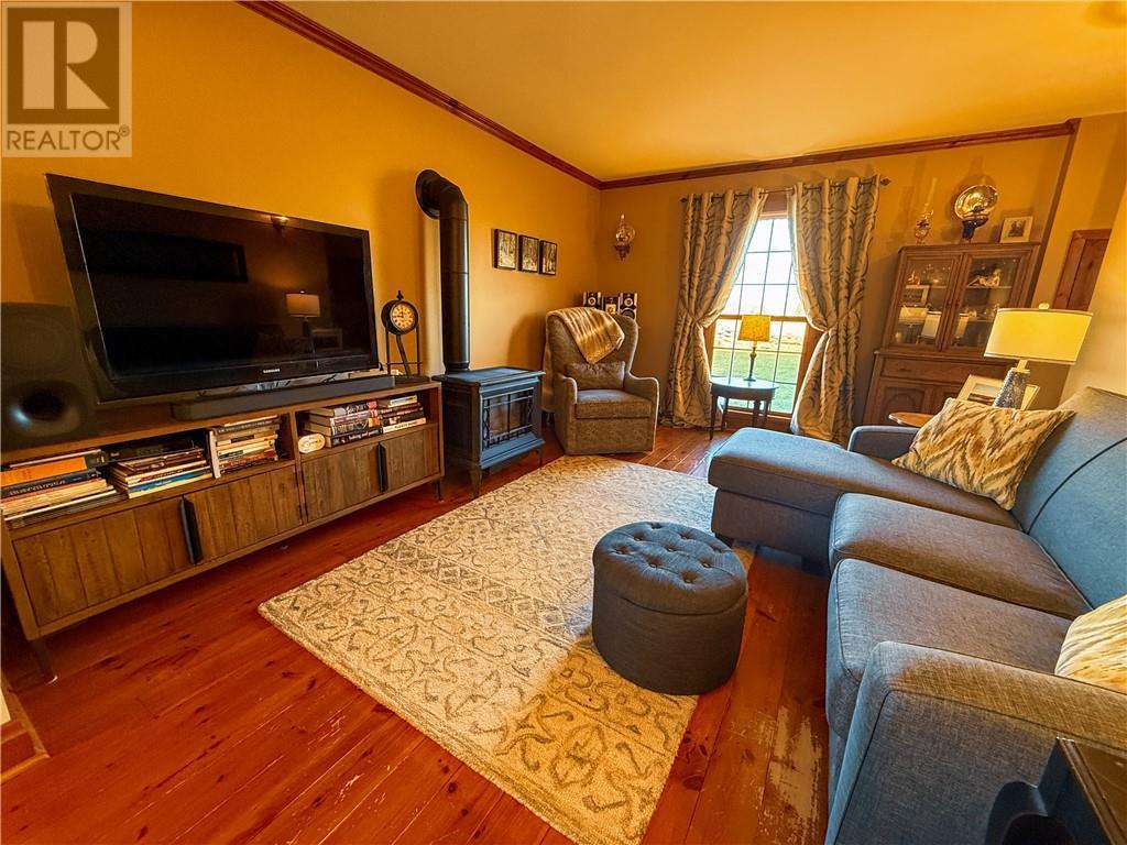 












73 Hideaway Road

,
Kagawong, Manitoulin Island,




Ontario
P0P1J0

