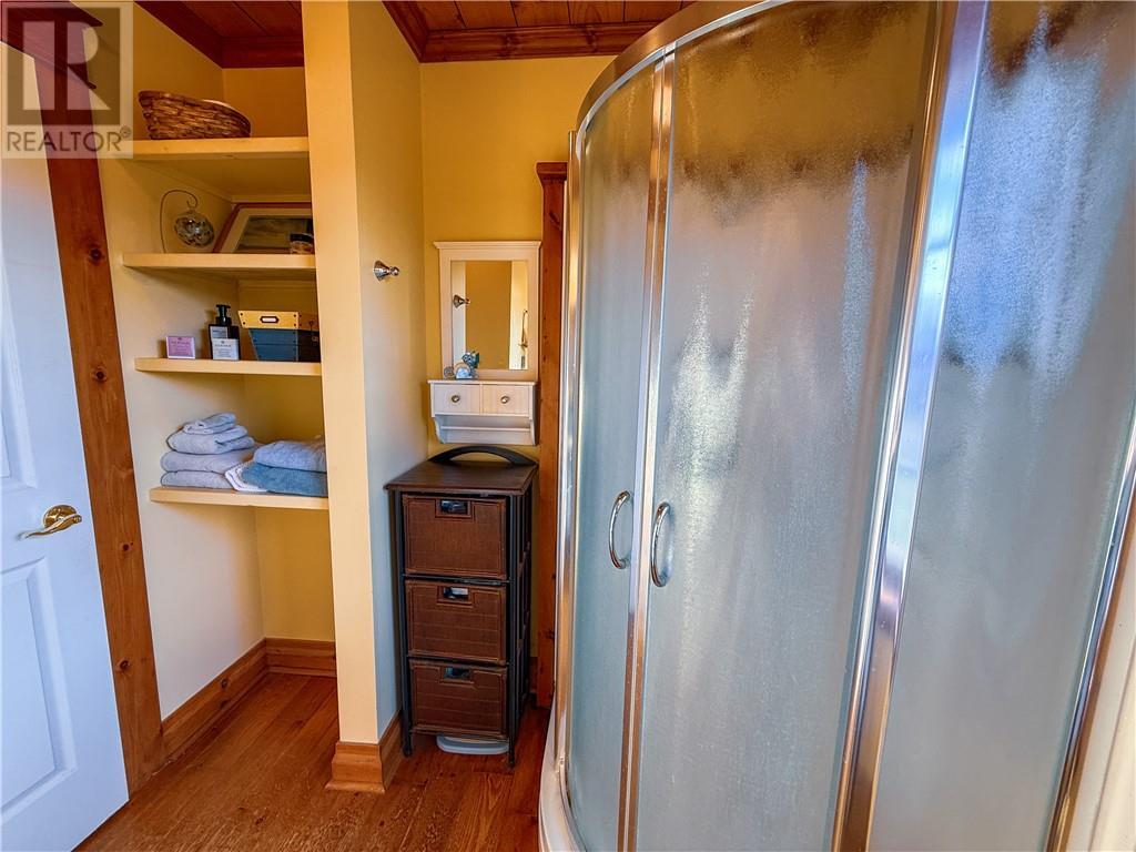 












73 Hideaway Road

,
Kagawong, Manitoulin Island,




Ontario
P0P1J0

